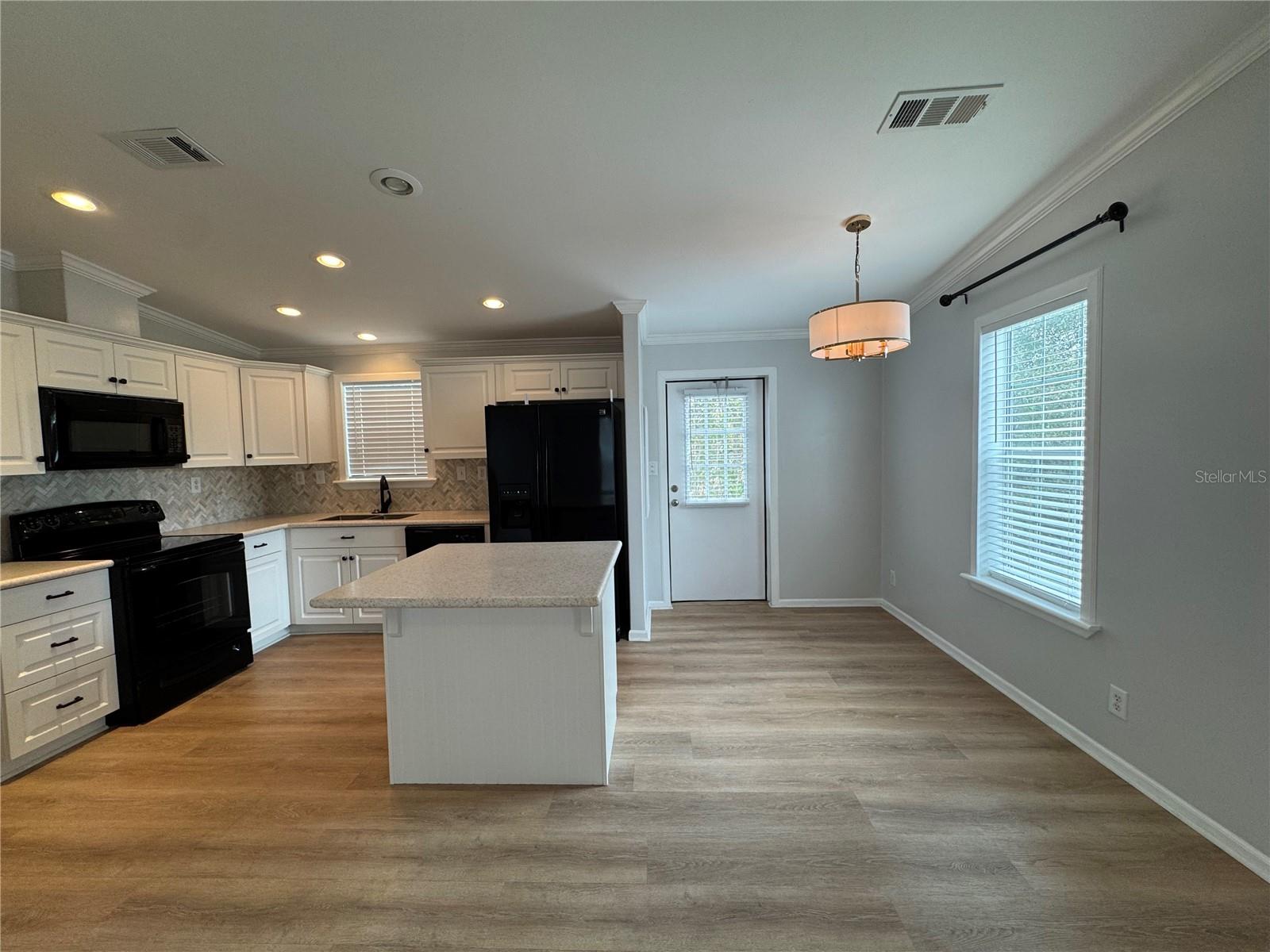 Image 13 of 32 For 3217 Old Tampa Highway