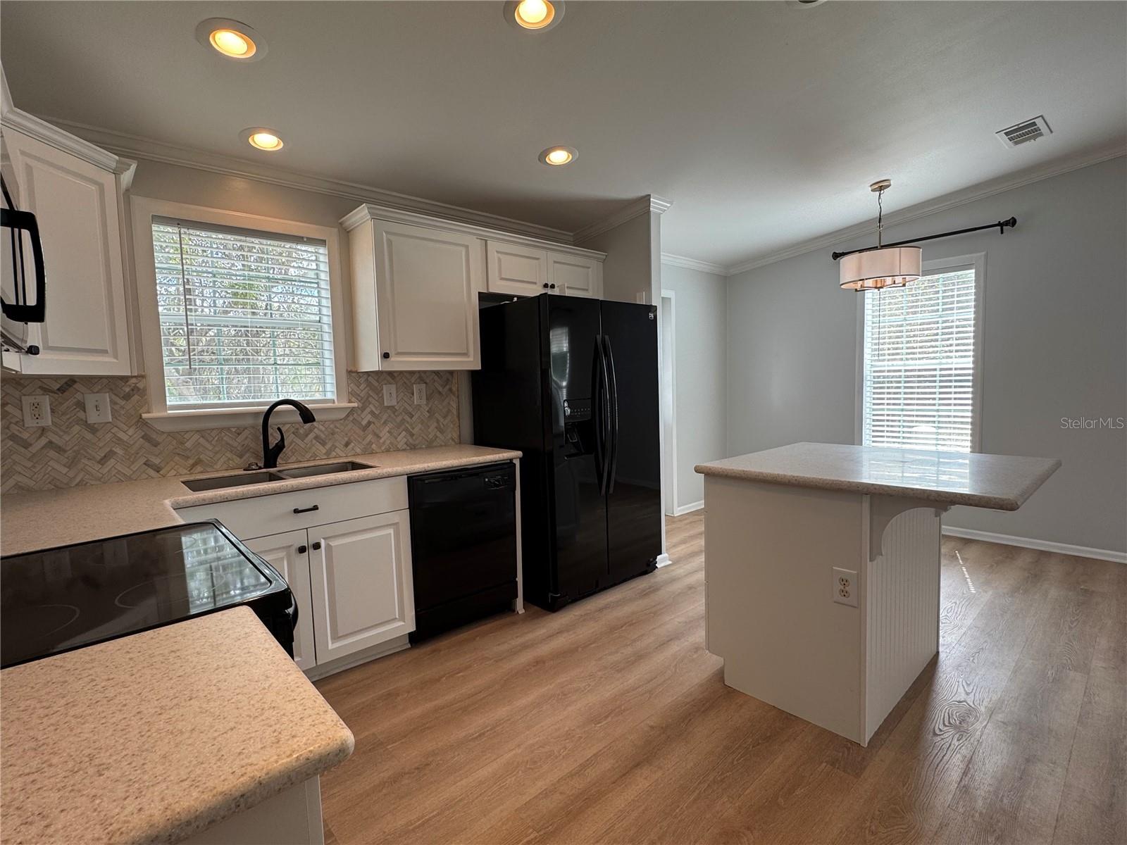 Image 15 of 32 For 3217 Old Tampa Highway