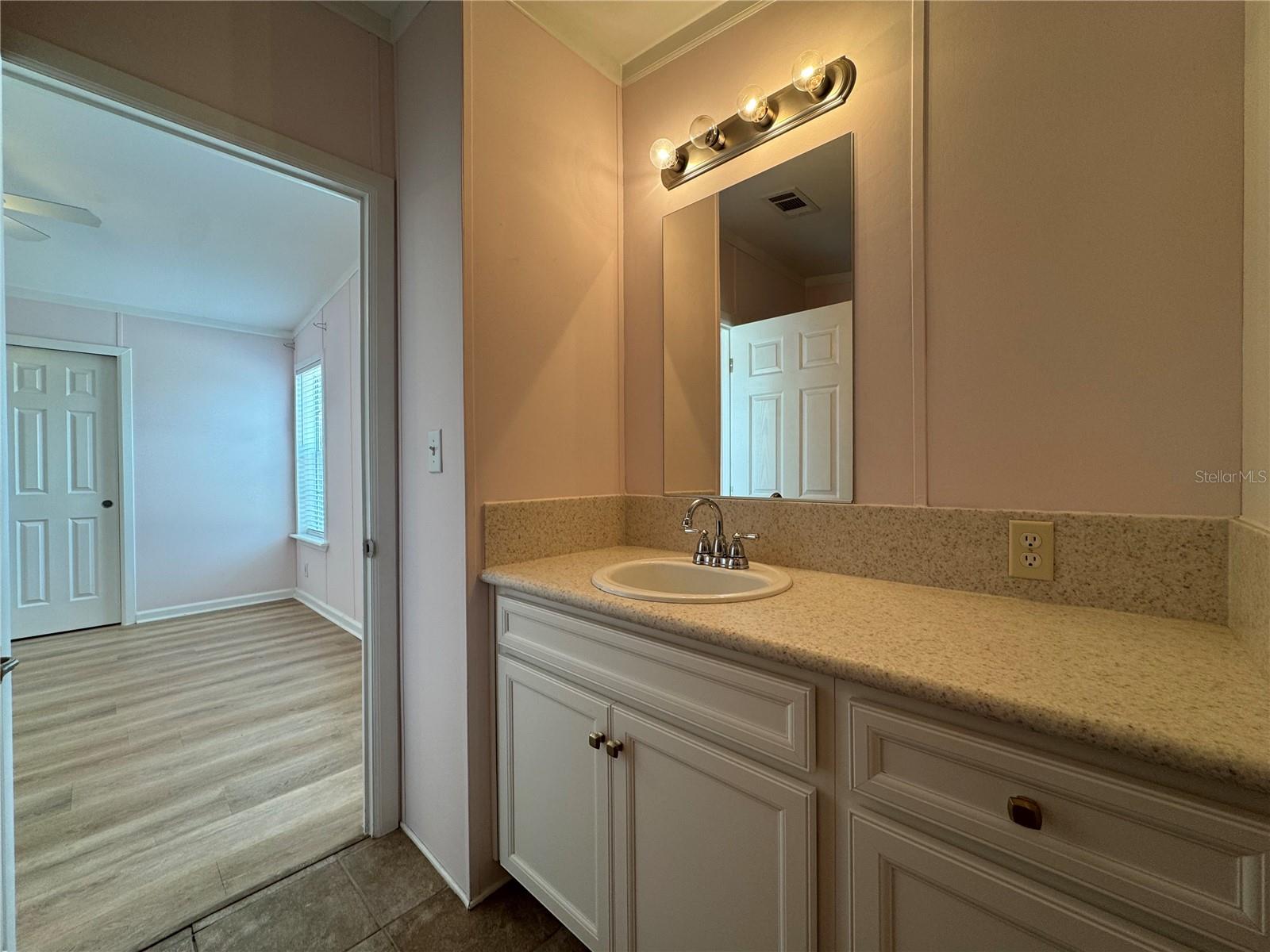 Image 29 of 32 For 3217 Old Tampa Highway