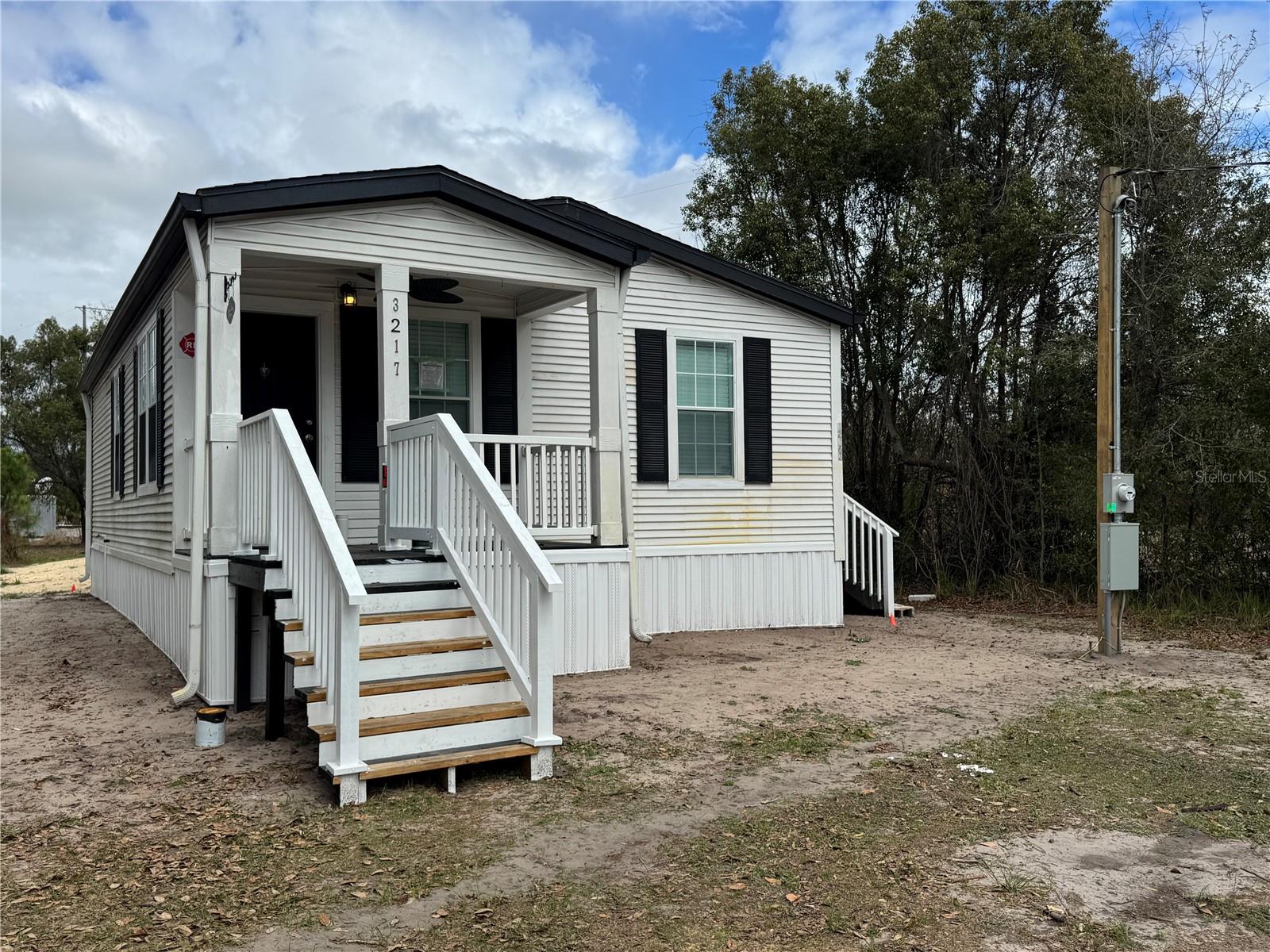 Image 4 of 32 For 3217 Old Tampa Highway