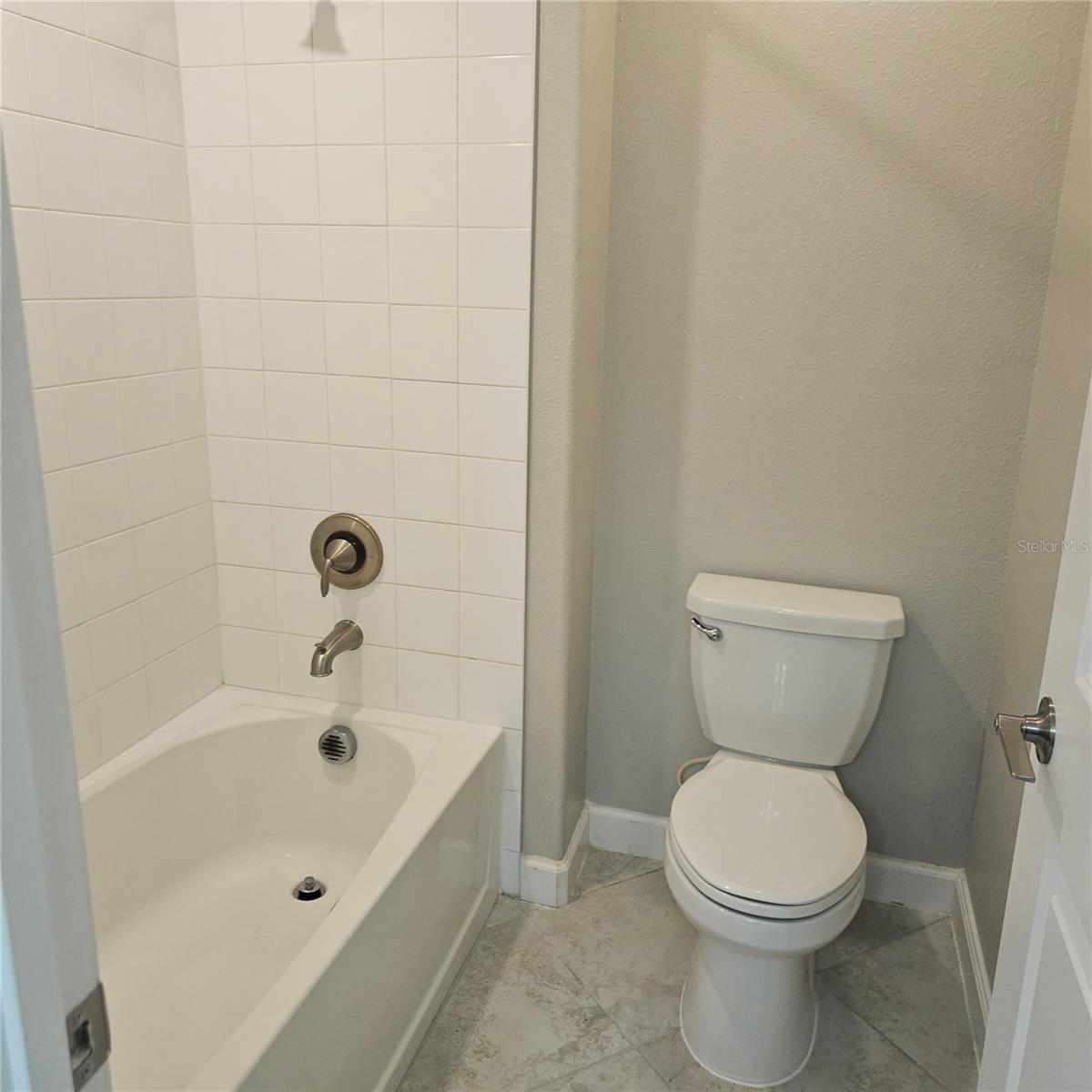 Image 9 of 16 For 10606 Bahama Woodstar Court