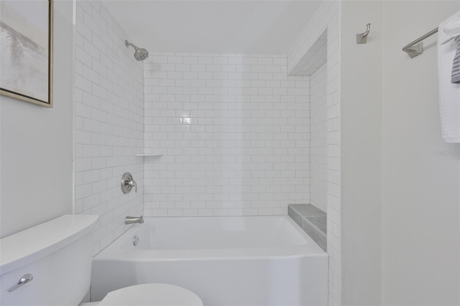 Image 19 of 36 For 6412 Rockpointe Drive