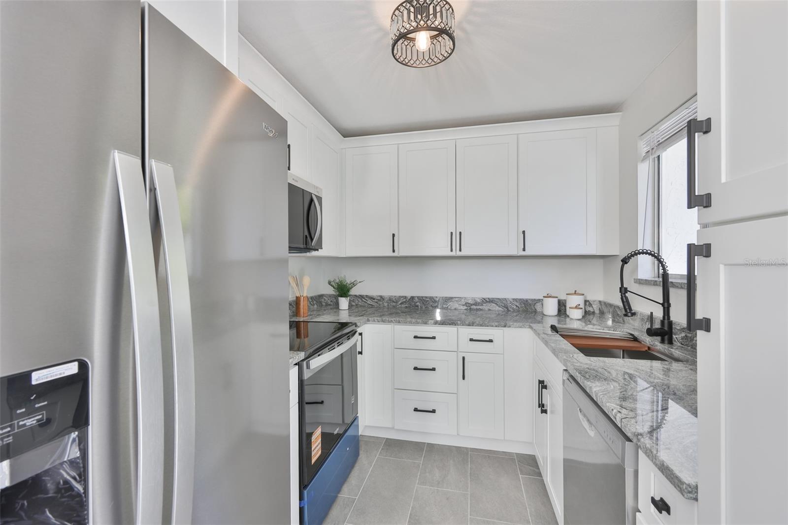 Image 3 of 36 For 6412 Rockpointe Drive