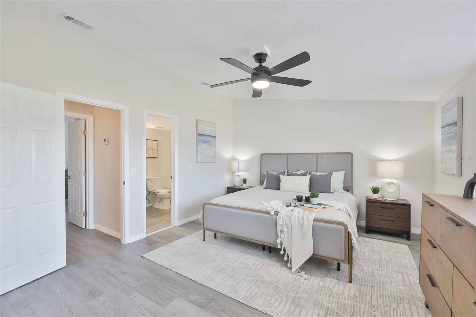 Image 4 of 36 For 6412 Rockpointe Drive