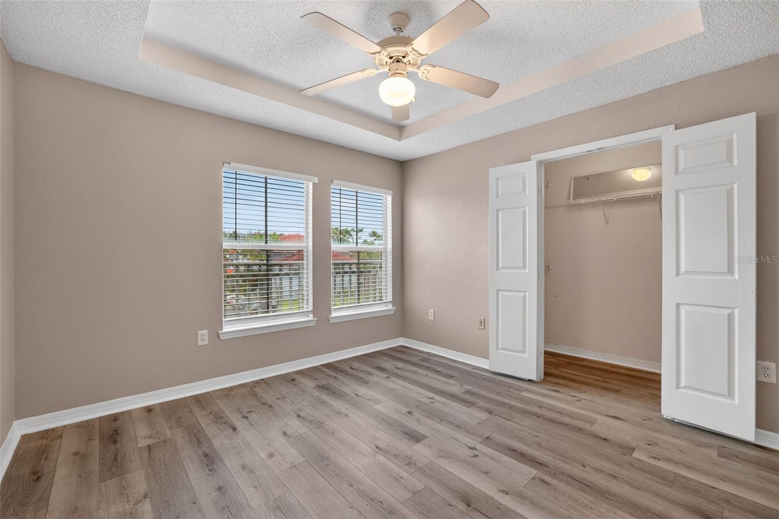 Image 14 of 22 For 18001 Richmond Place Drive 332