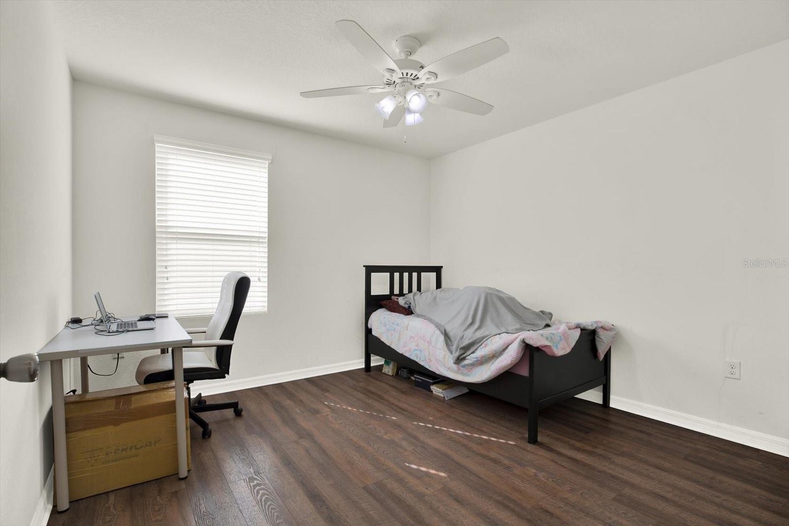 Image 23 of 33 For 10219 Hawk Storm Avenue