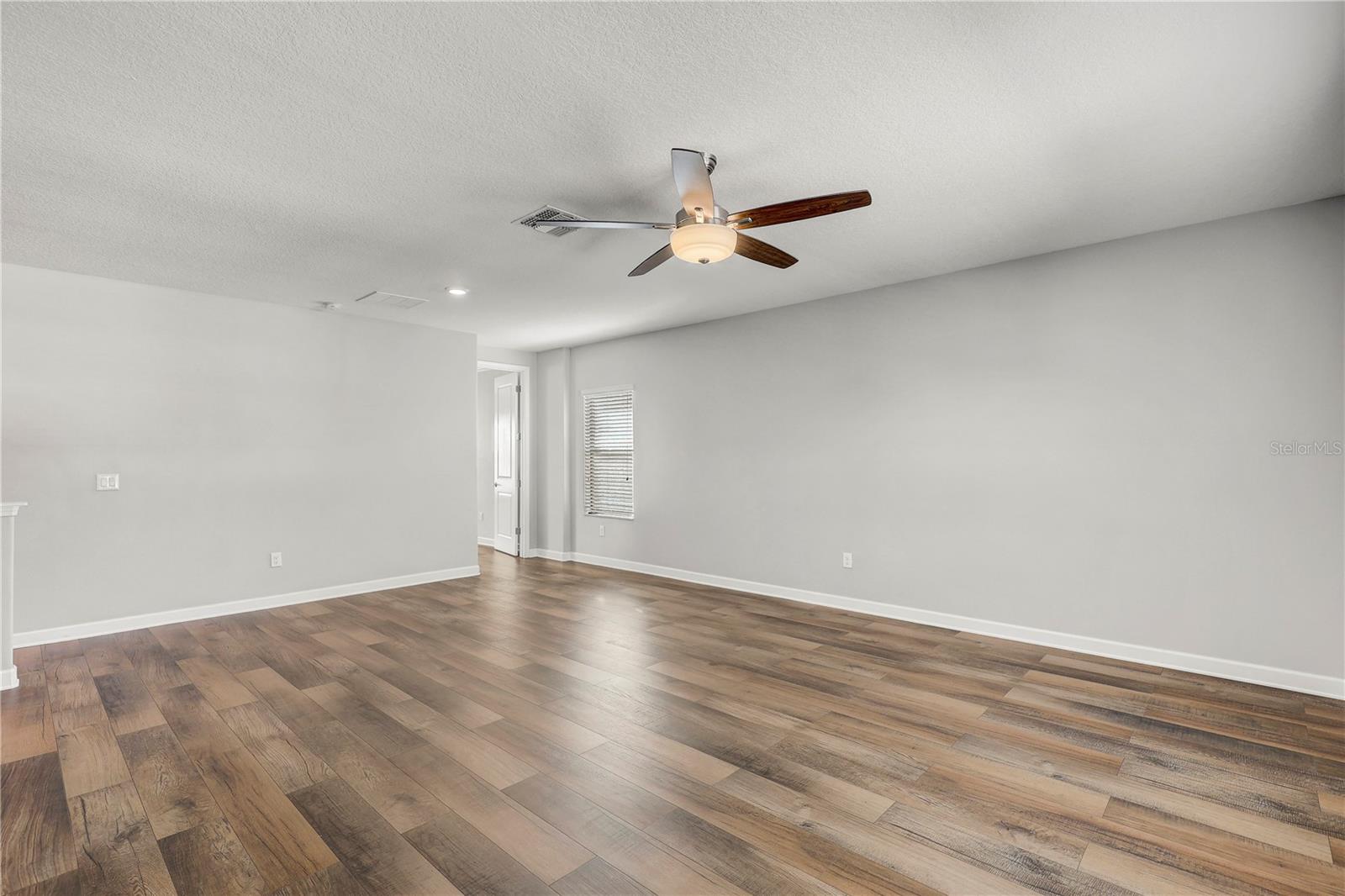 Image 35 of 74 For 13315 Orca Sound Drive