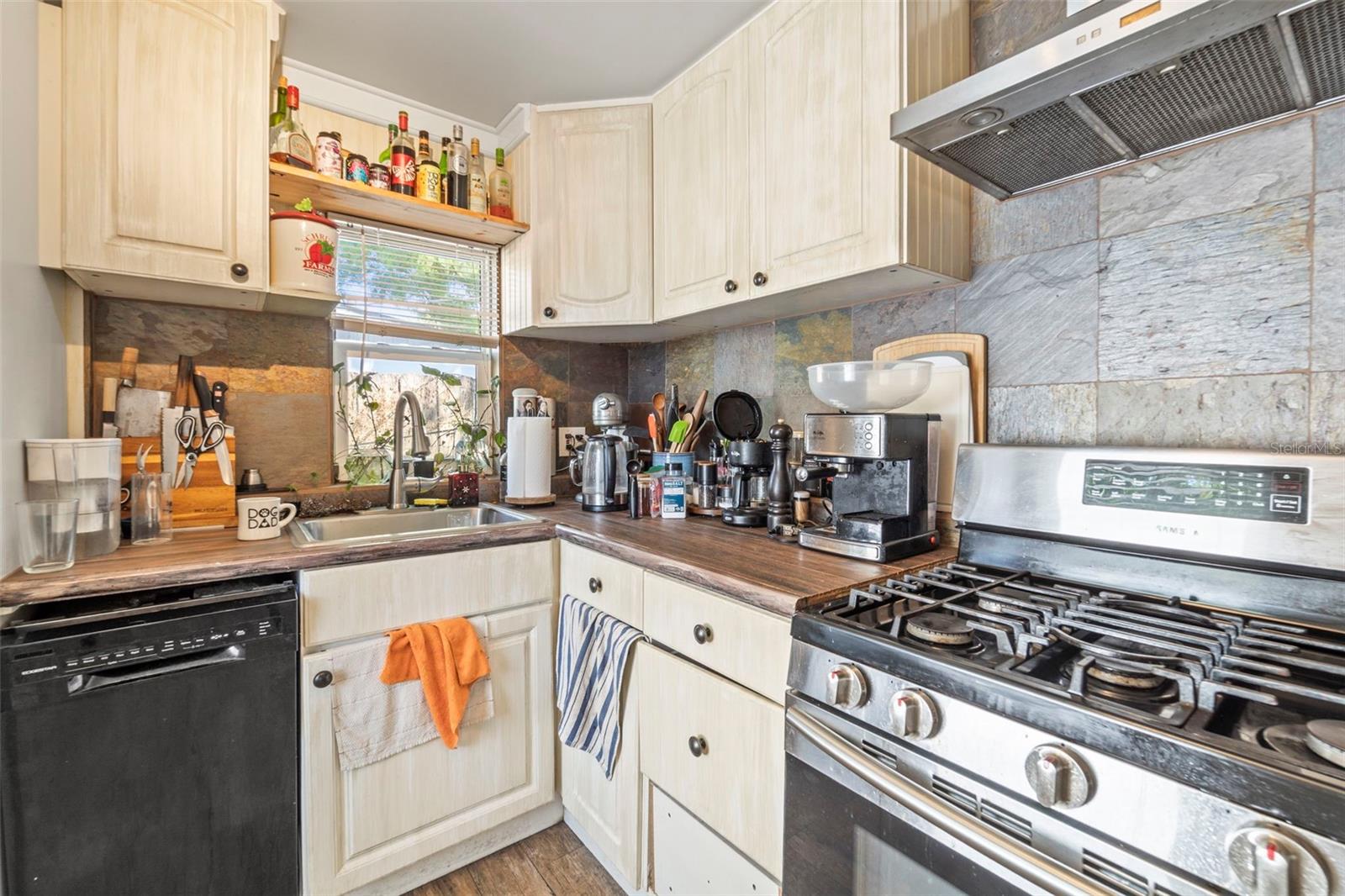 Image 6 of 23 For 1619 7th Avenue N