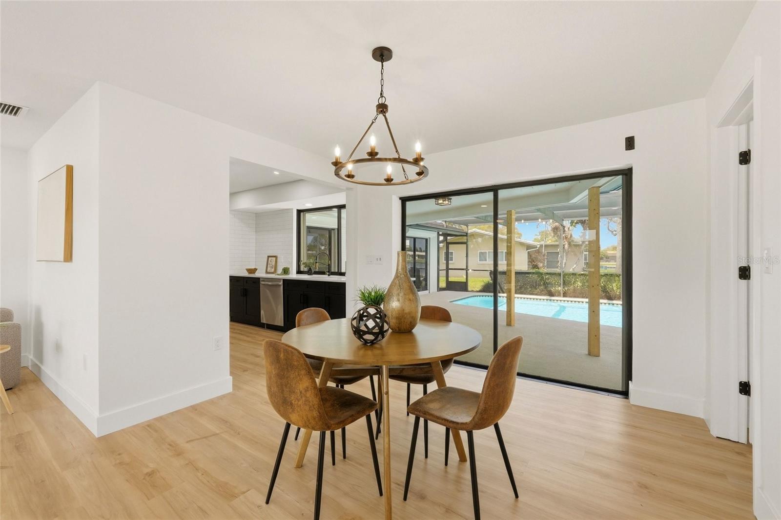 Image 11 of 51 For 13779 Pinecrest Drive