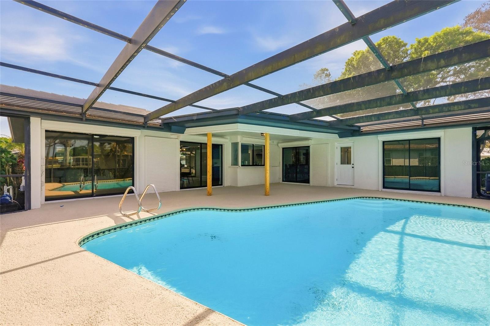 Image 32 of 51 For 13779 Pinecrest Drive