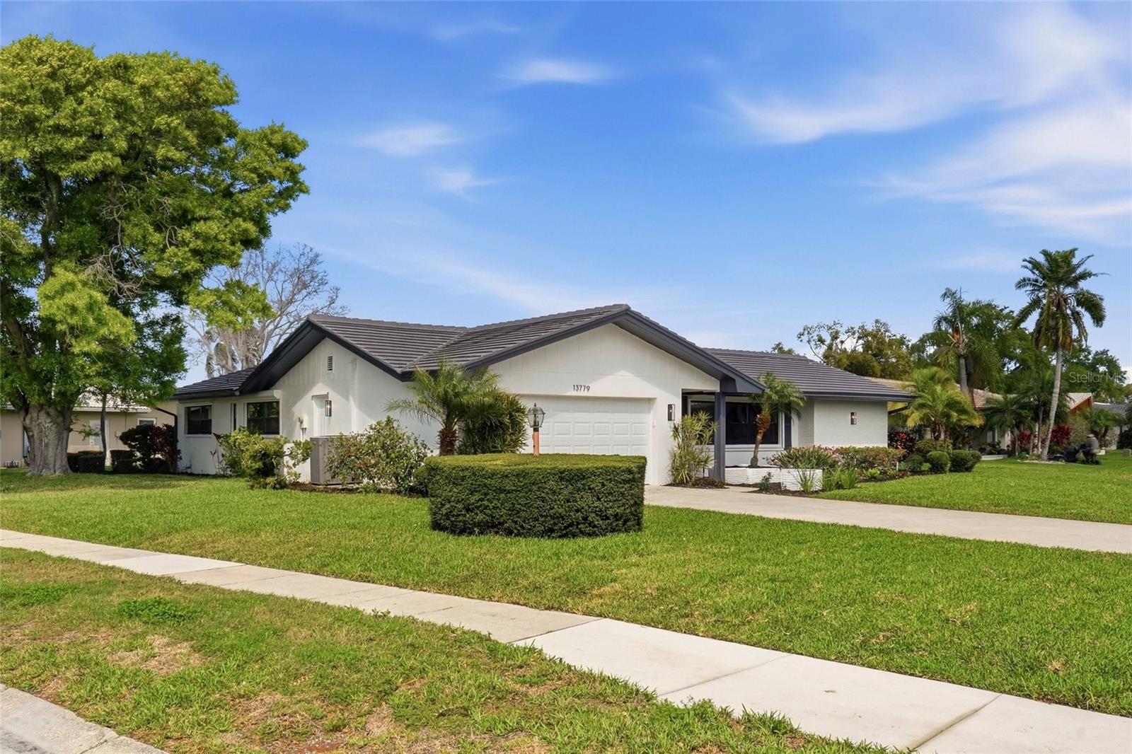 Image 34 of 51 For 13779 Pinecrest Drive