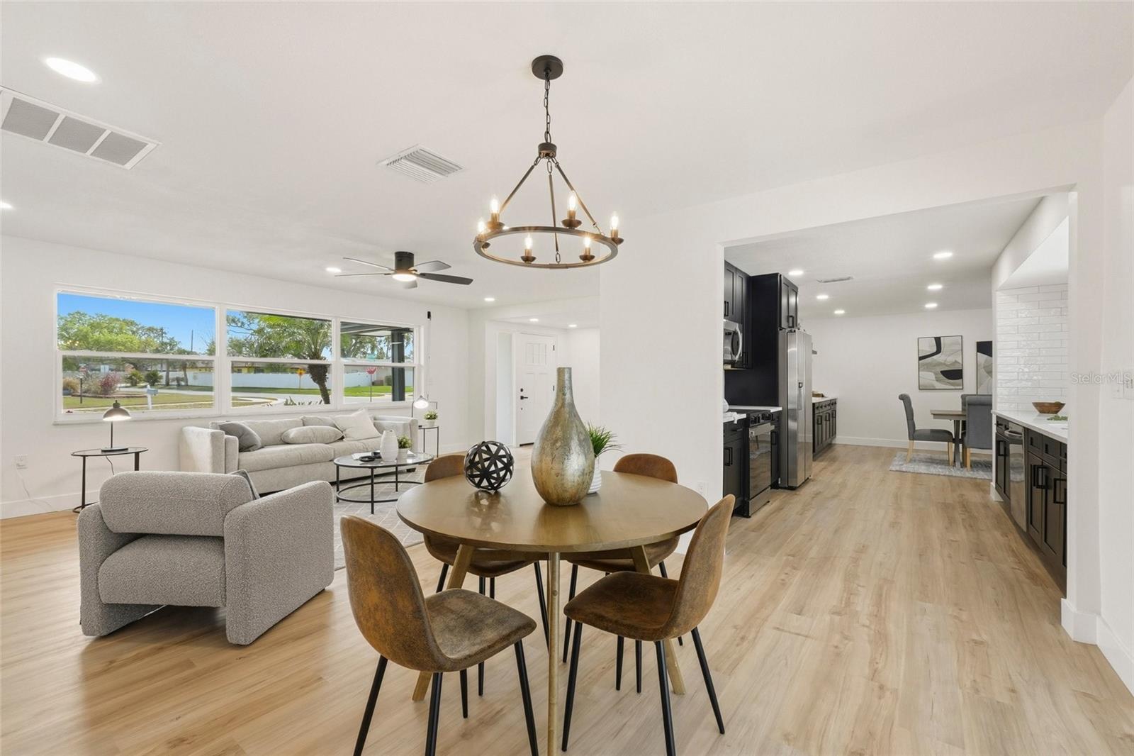 Image 6 of 51 For 13779 Pinecrest Drive