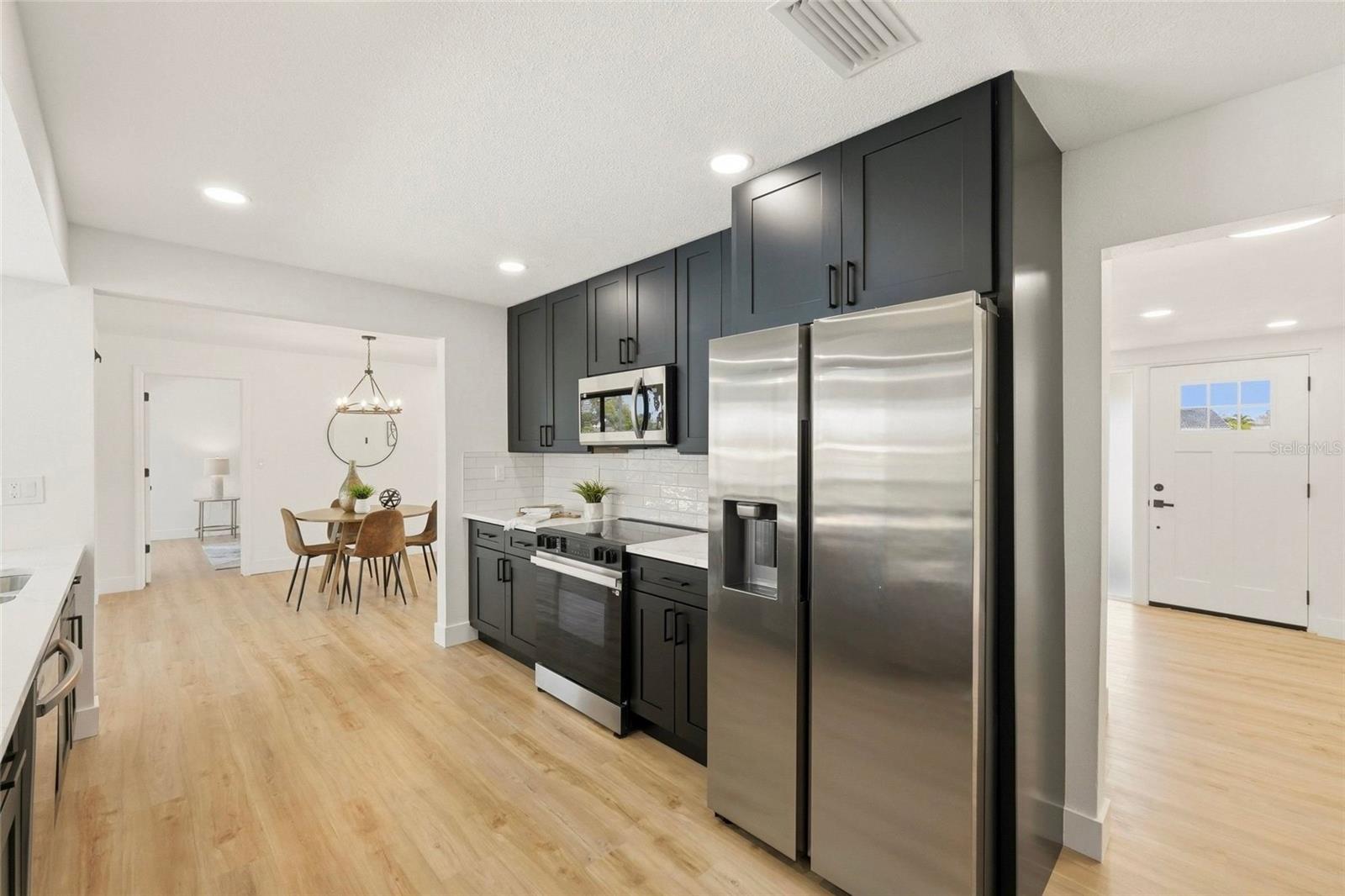 Image 8 of 51 For 13779 Pinecrest Drive