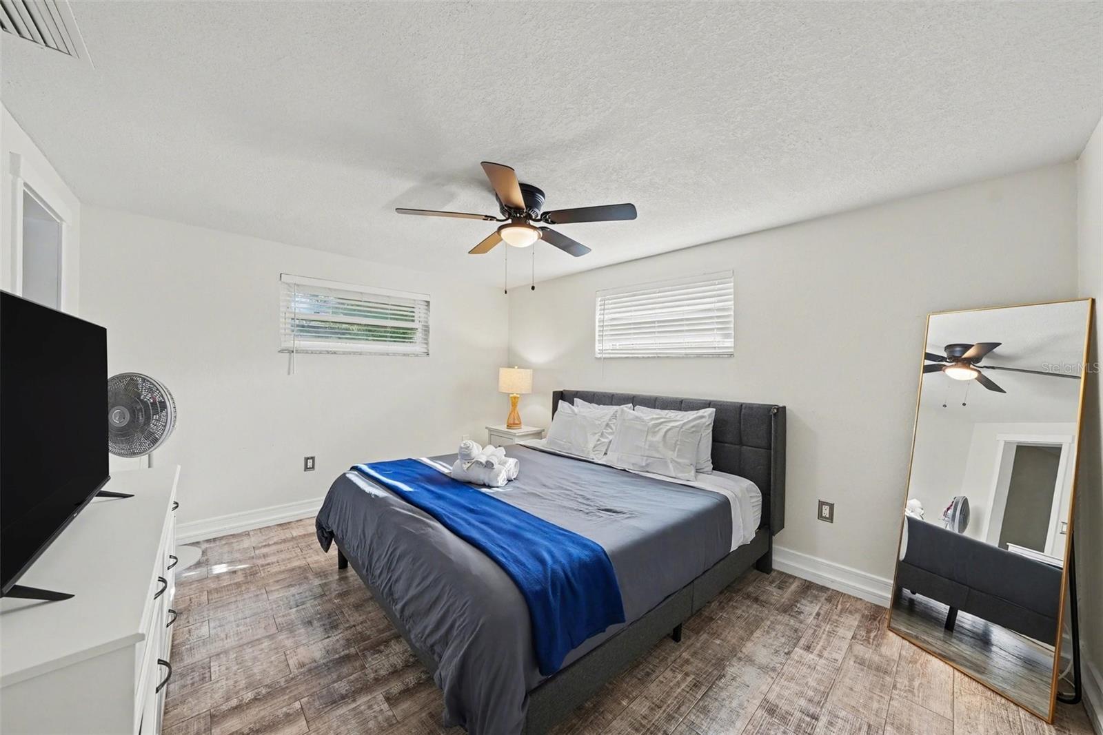 Image 19 of 28 For 8828 Carmen Lane