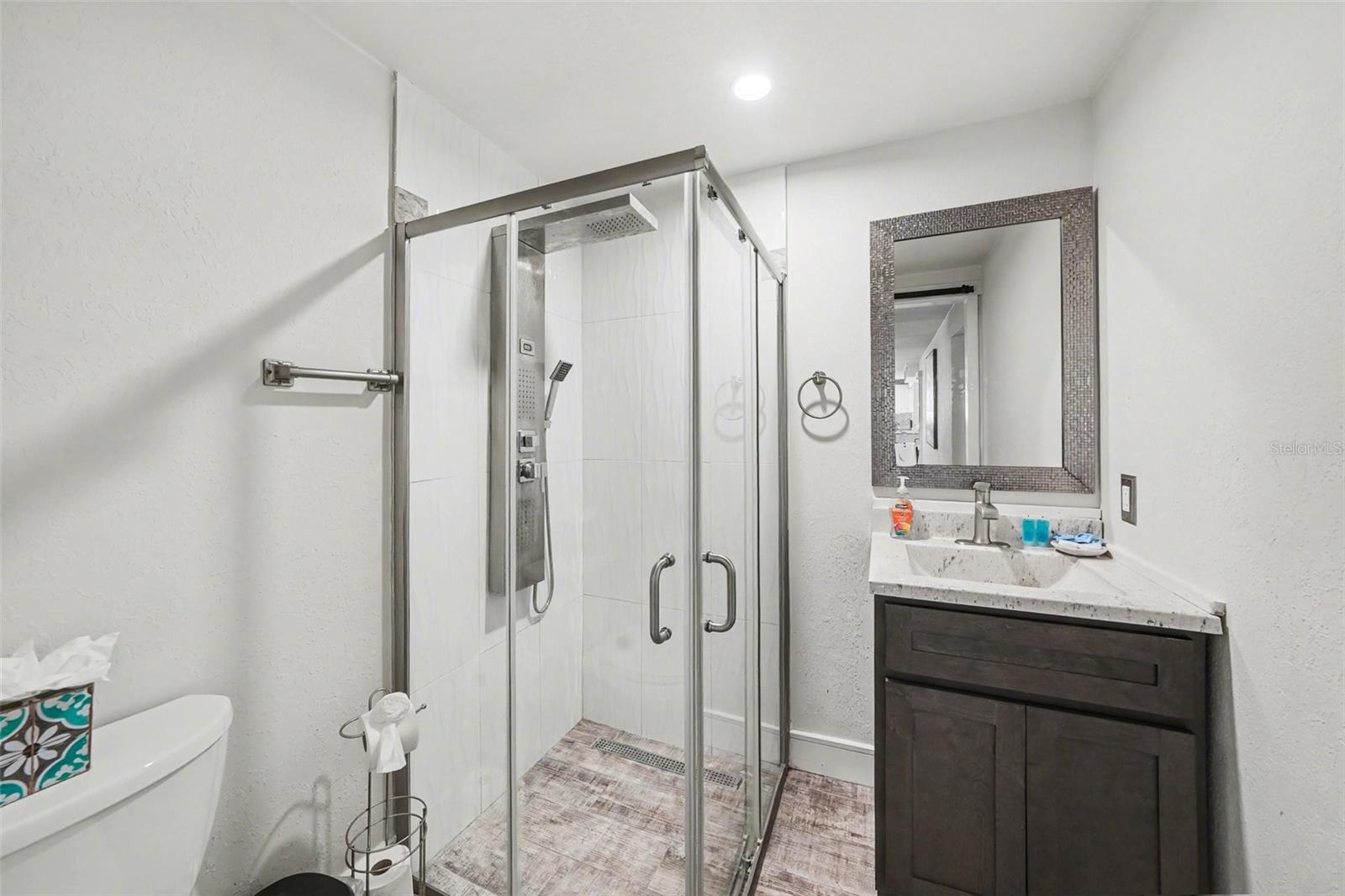 Image 20 of 28 For 8828 Carmen Lane