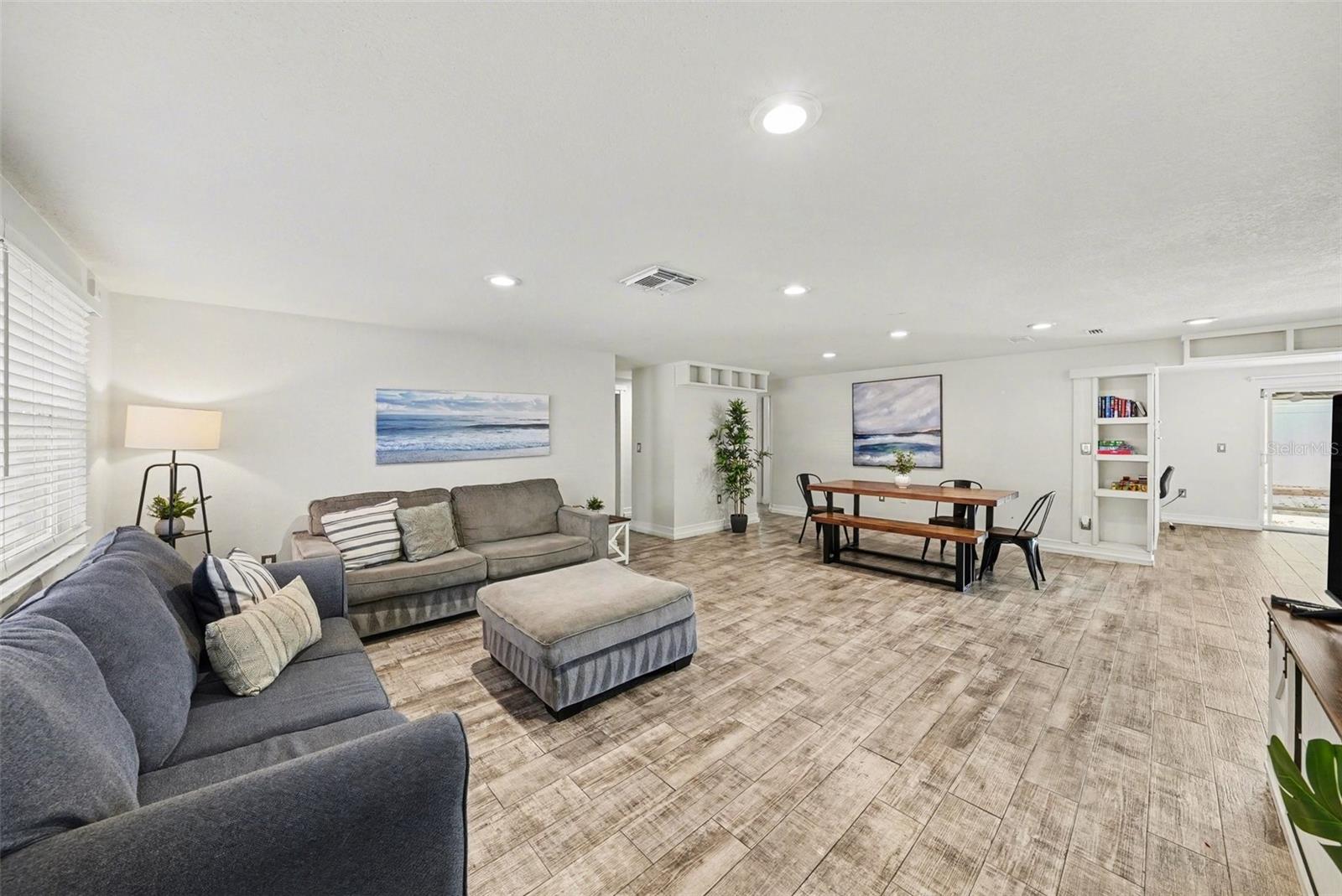 Image 4 of 28 For 8828 Carmen Lane