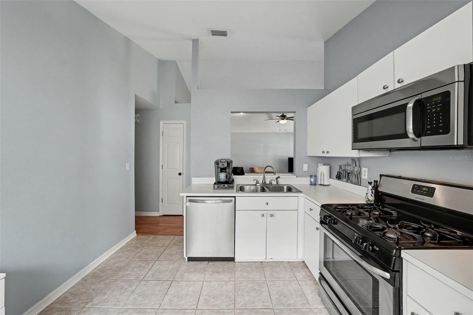 Image 14 of 22 For 5214 Creekmore Lane