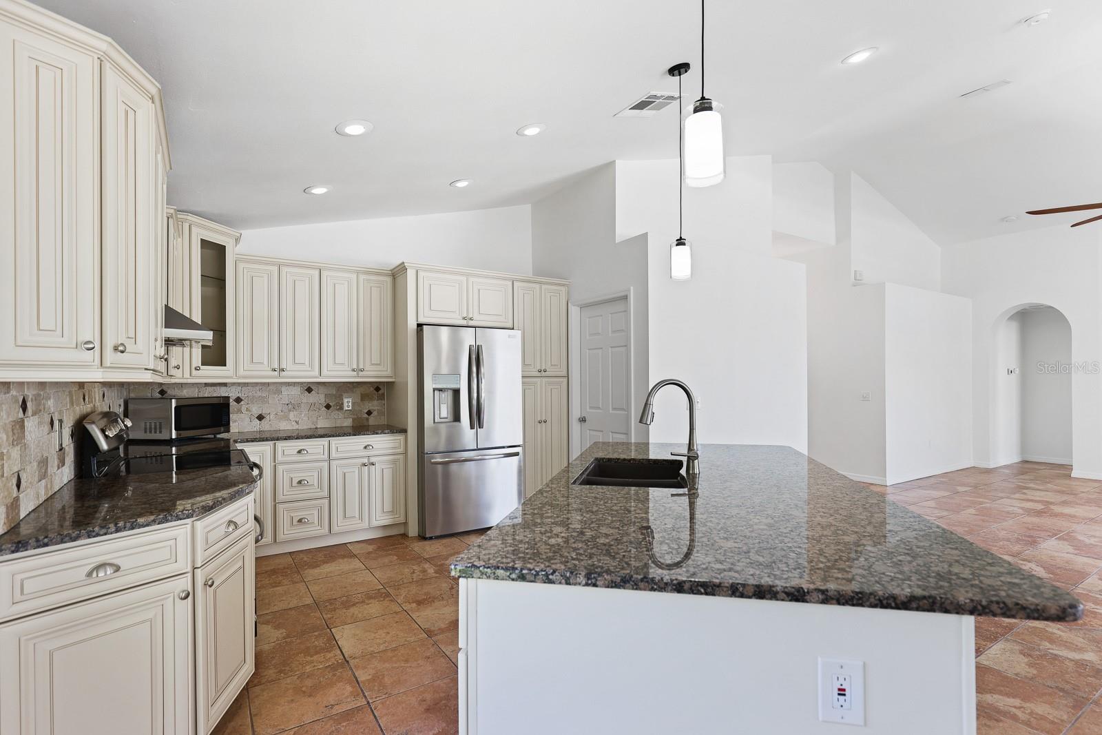 Image 12 of 39 For 3202 Fox Squirrel Lane