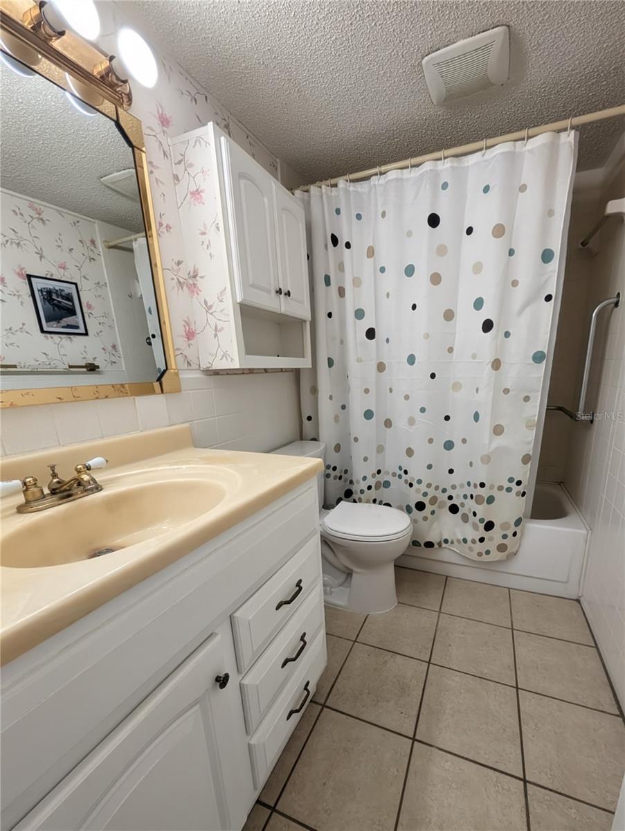 Image 13 of 22 For 11620 Park Boulevard 209