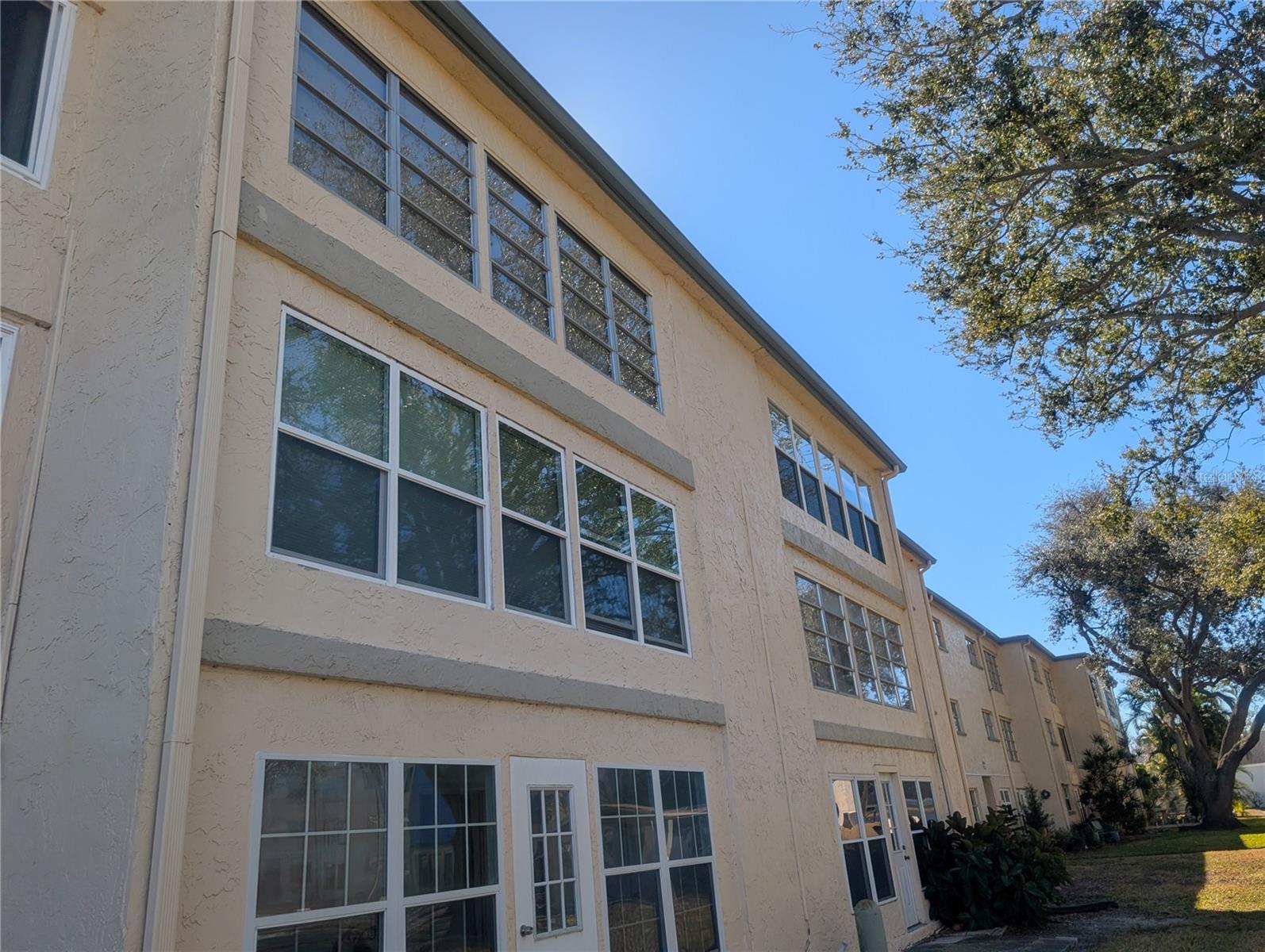 Image 18 of 22 For 11620 Park Boulevard 209