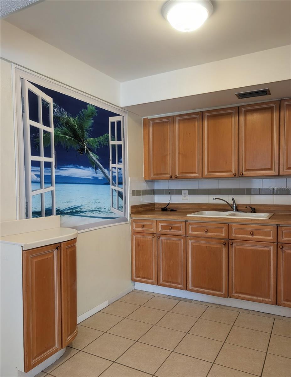 Image 6 of 22 For 11620 Park Boulevard 209