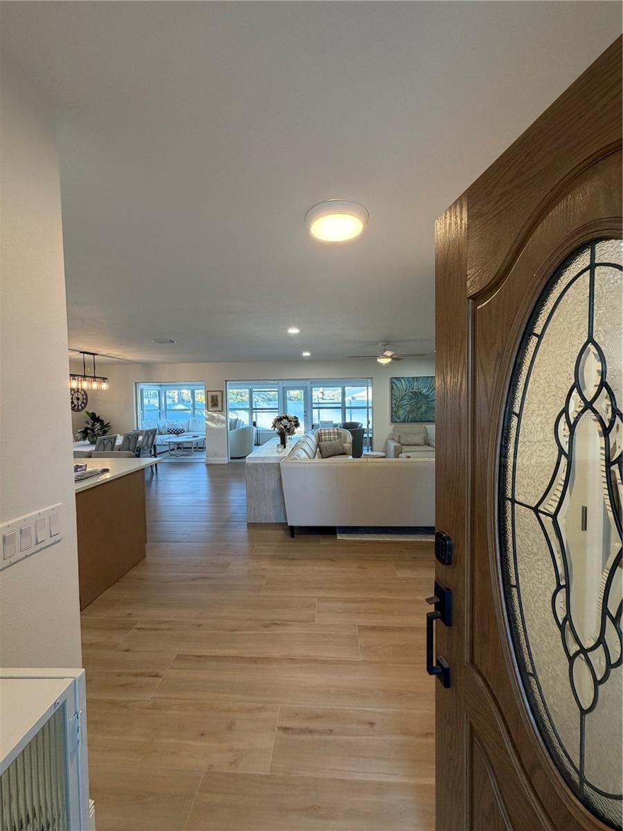 Listing photo id 8 for 4331 Harbor Hills Drive