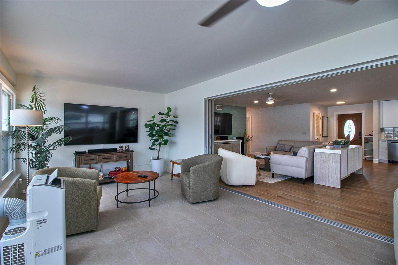 Listing photo id 29 for 4331 Harbor Hills Drive