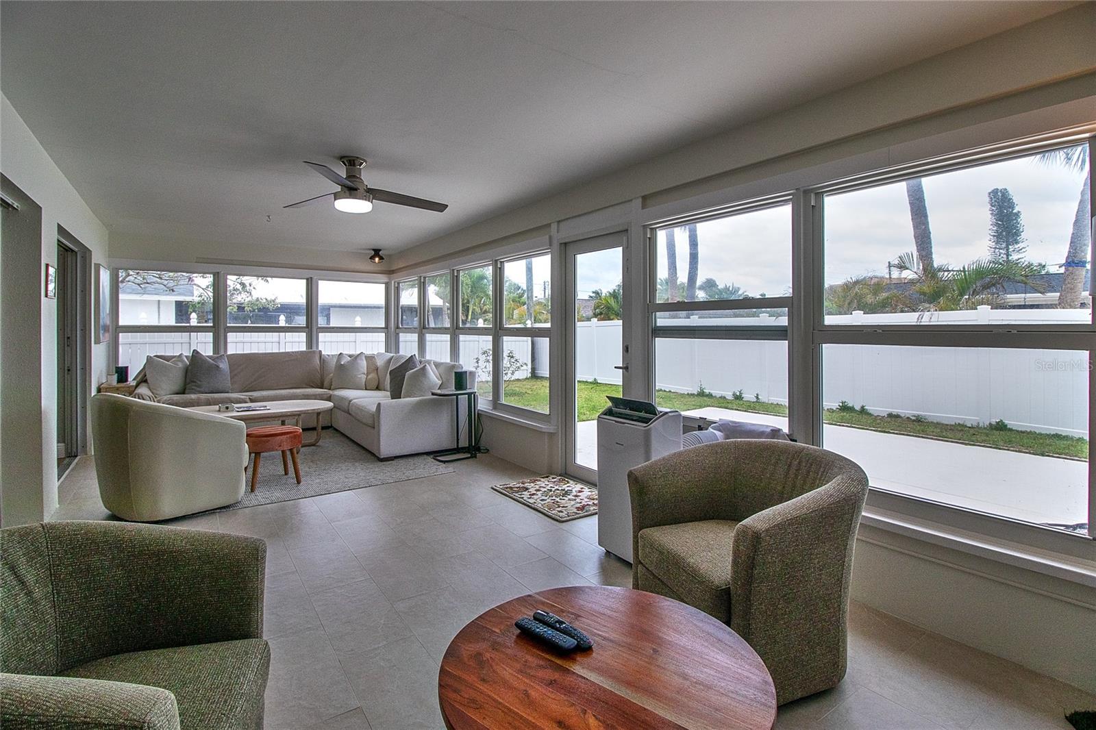 Listing photo id 31 for 4331 Harbor Hills Drive