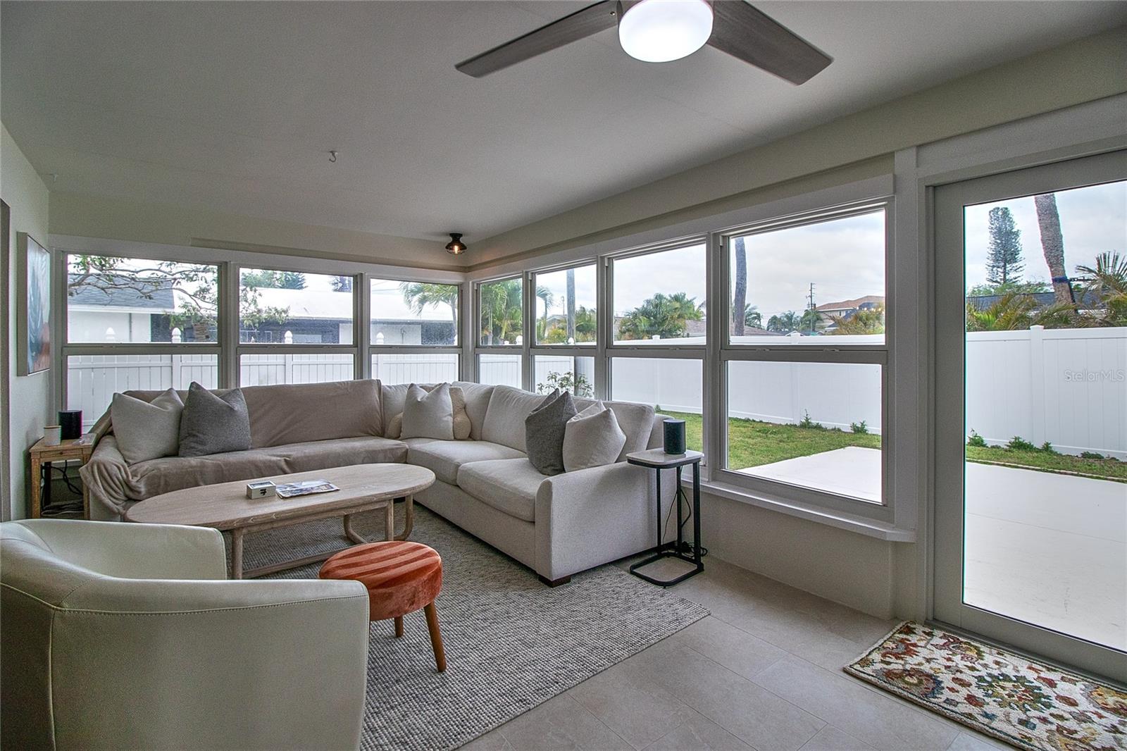 Listing photo id 32 for 4331 Harbor Hills Drive