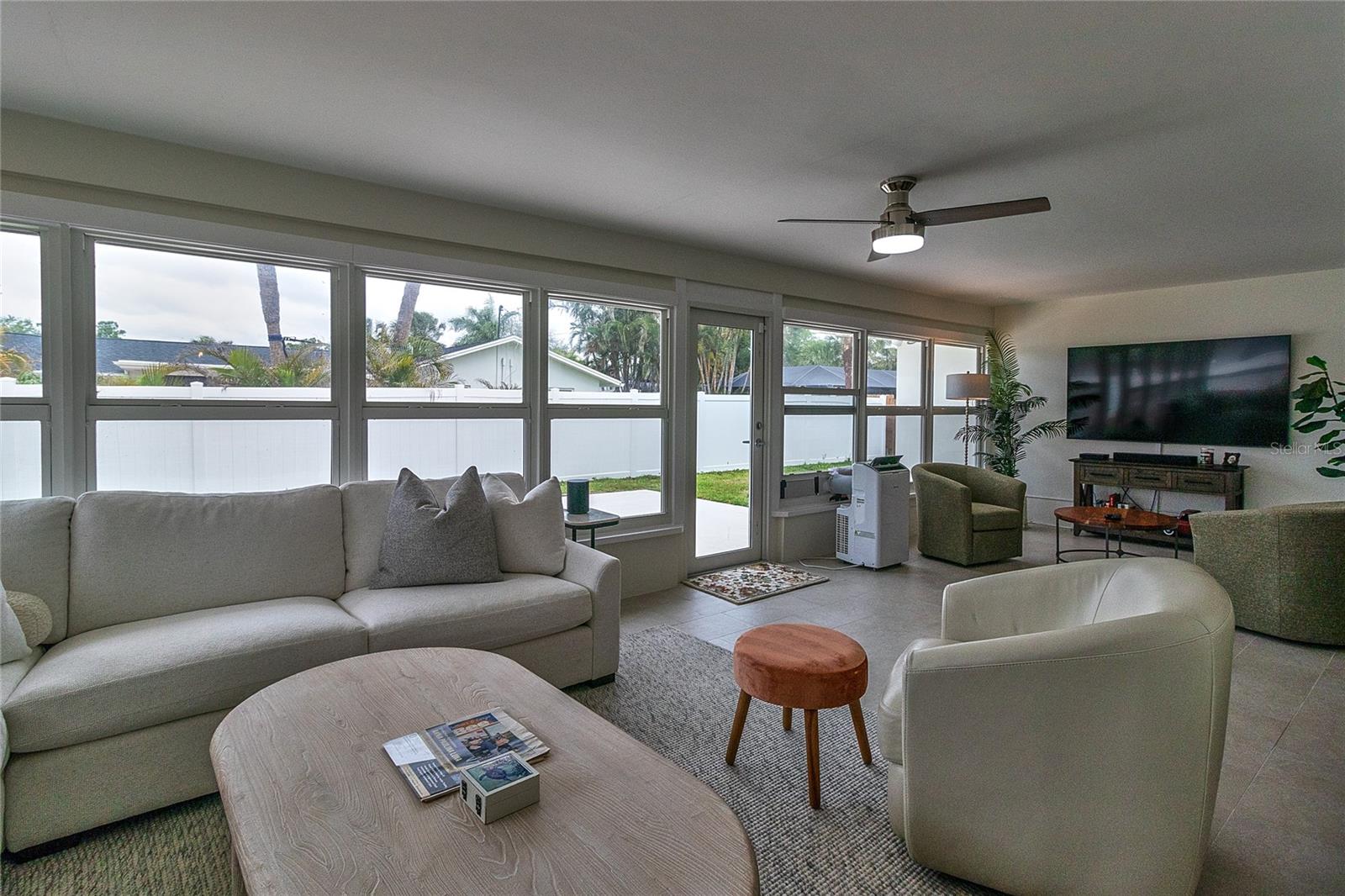 Listing photo id 33 for 4331 Harbor Hills Drive