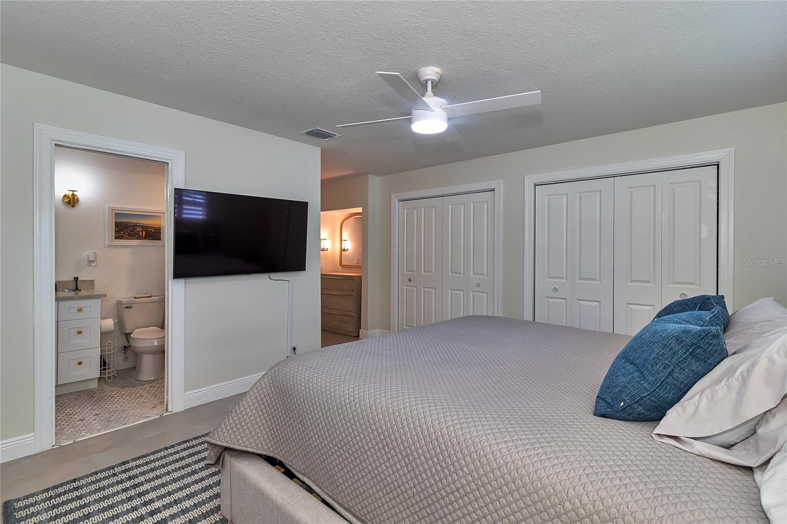 Listing photo id 39 for 4331 Harbor Hills Drive