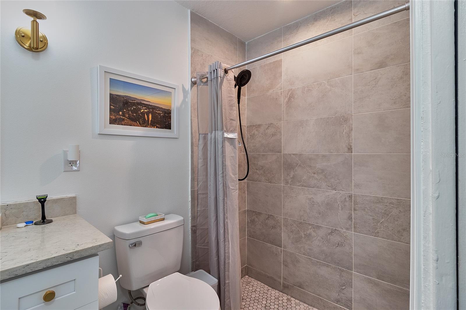 Listing photo id 41 for 4331 Harbor Hills Drive