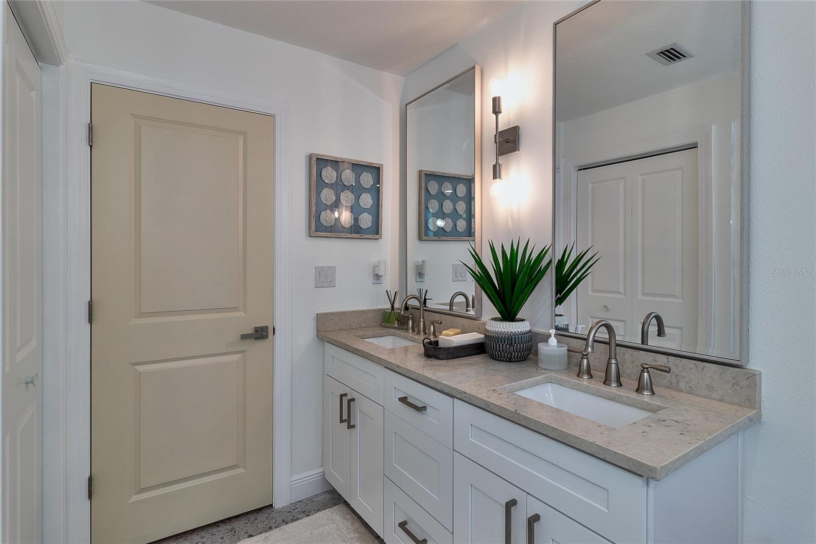 Listing photo id 47 for 4331 Harbor Hills Drive