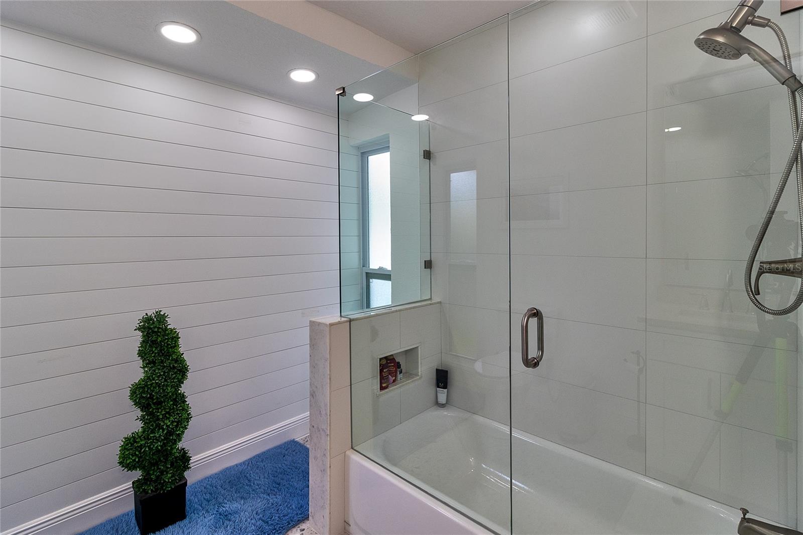 Listing photo id 50 for 4331 Harbor Hills Drive