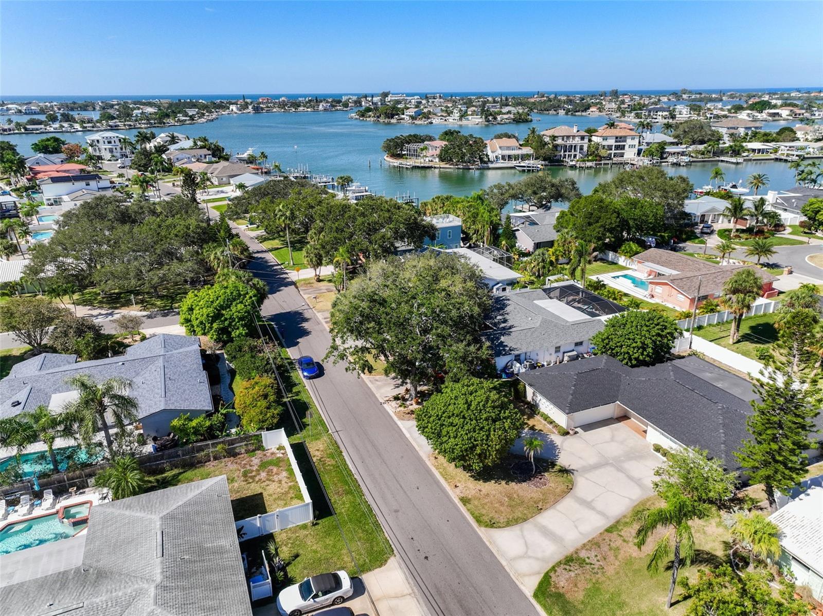 Listing photo id 67 for 4331 Harbor Hills Drive