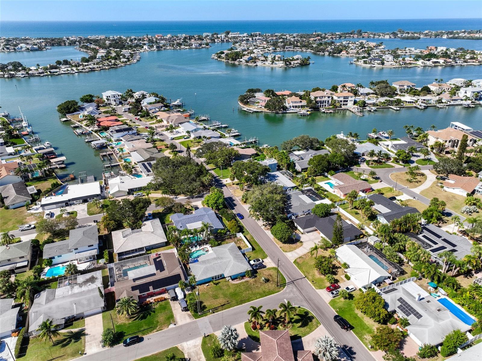 Listing photo id 68 for 4331 Harbor Hills Drive