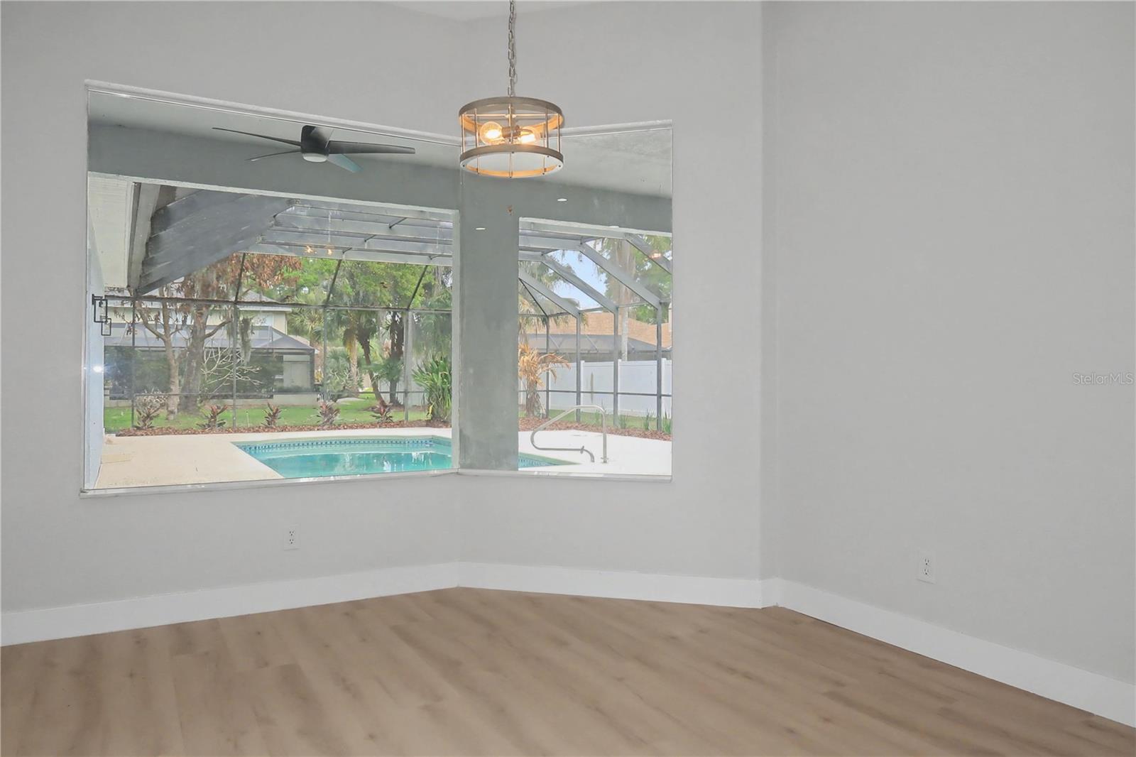 Image 14 of 32 For 2906 Sutton Oaks Court