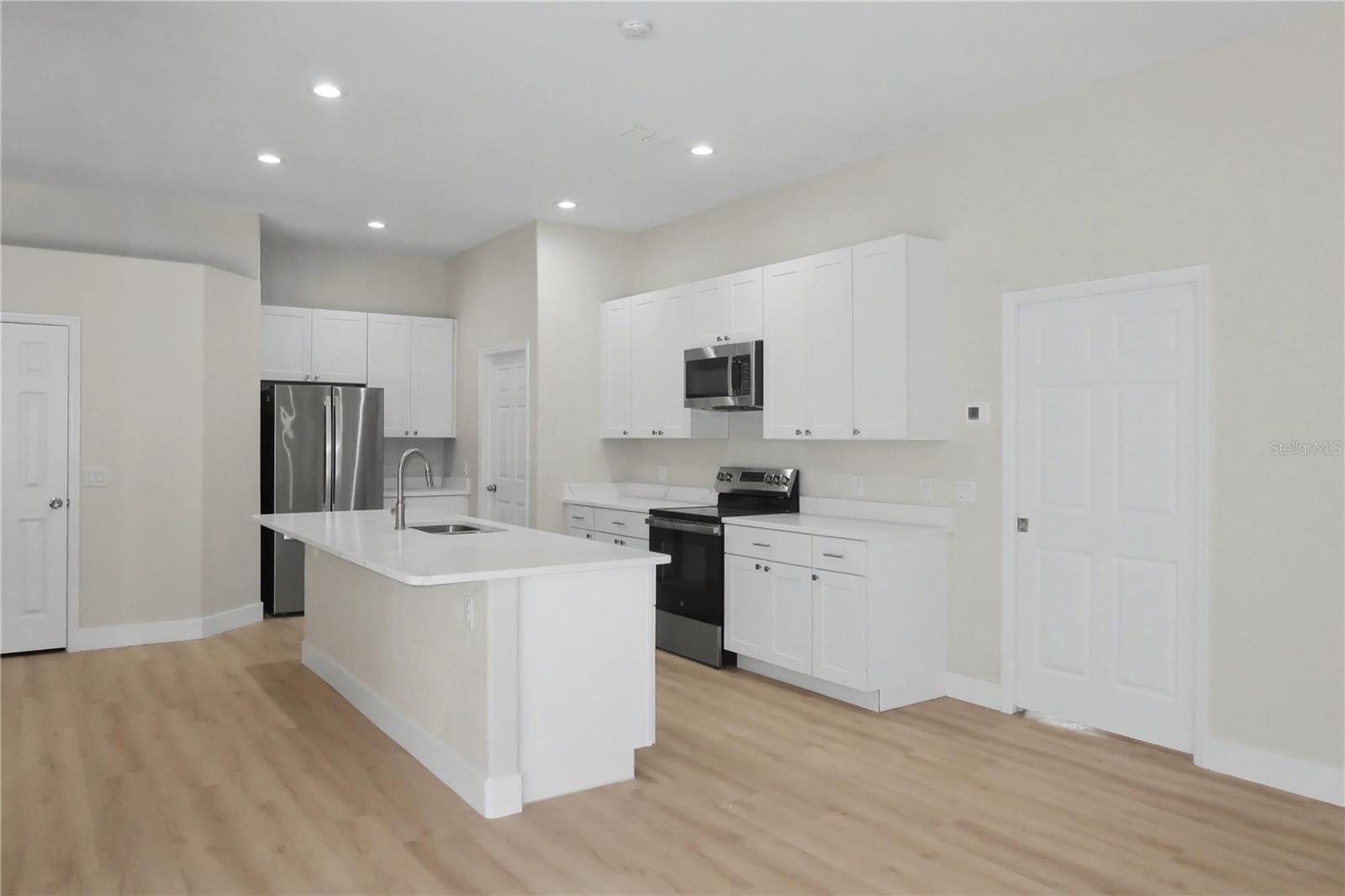 Image 15 of 32 For 2906 Sutton Oaks Court