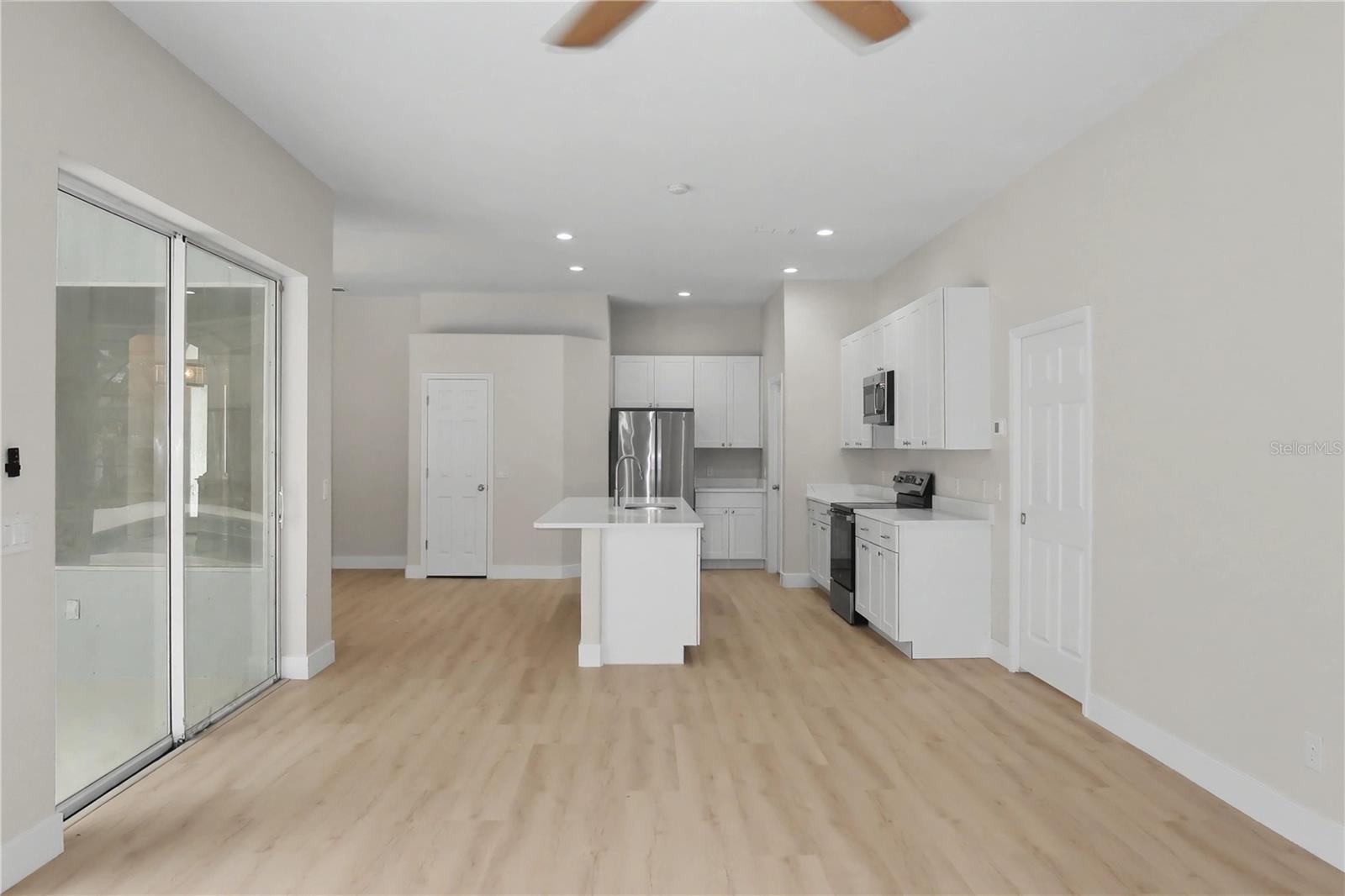 Image 16 of 32 For 2906 Sutton Oaks Court