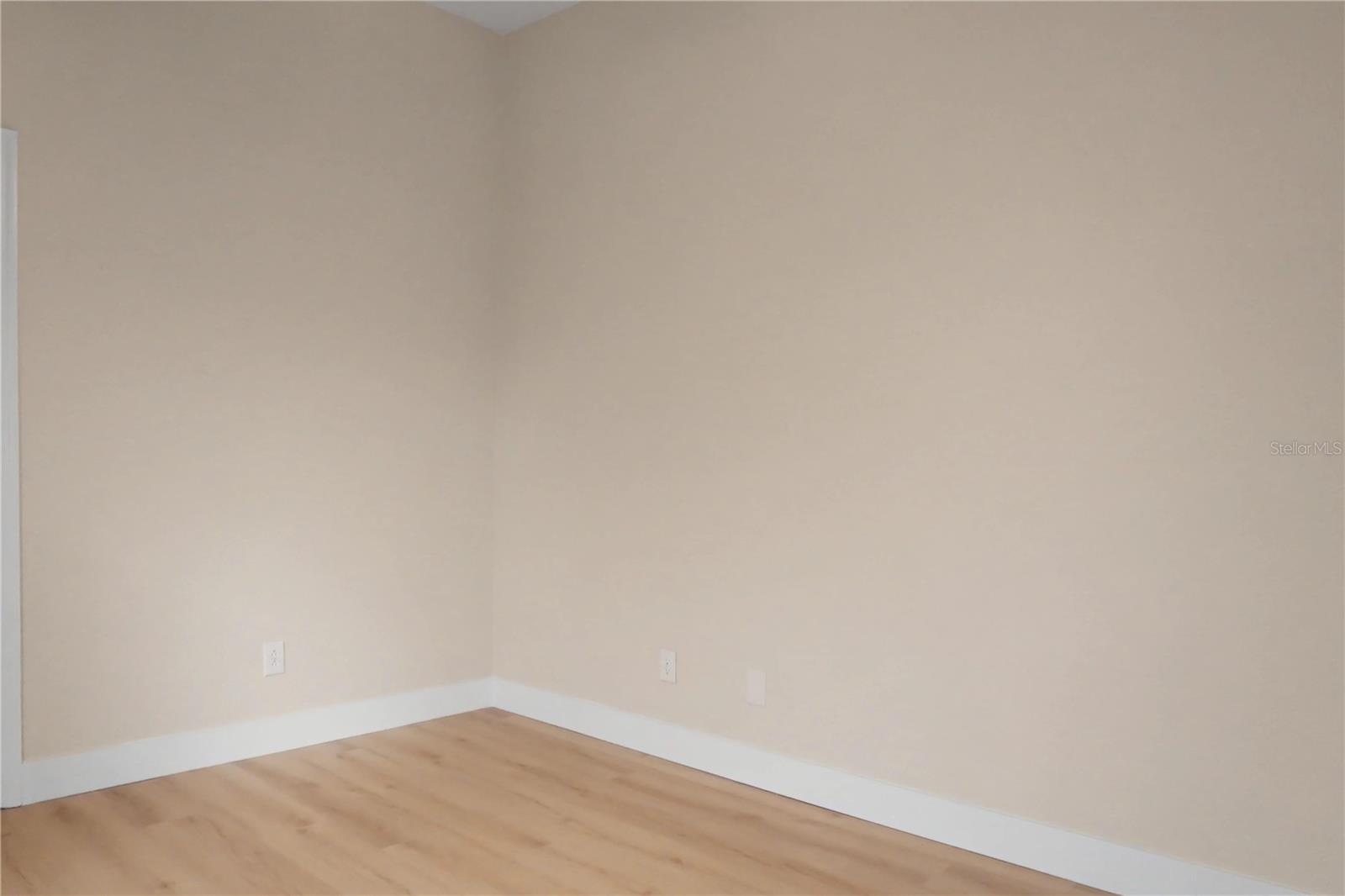 Image 23 of 32 For 2906 Sutton Oaks Court