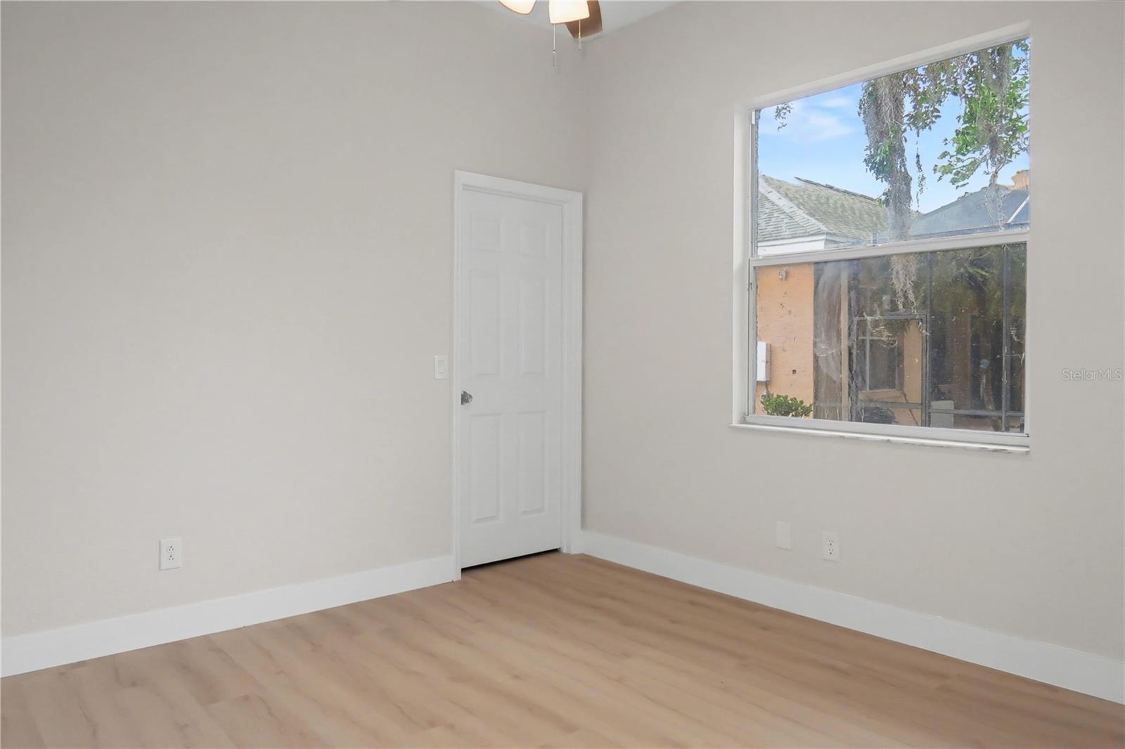 Image 27 of 32 For 2906 Sutton Oaks Court