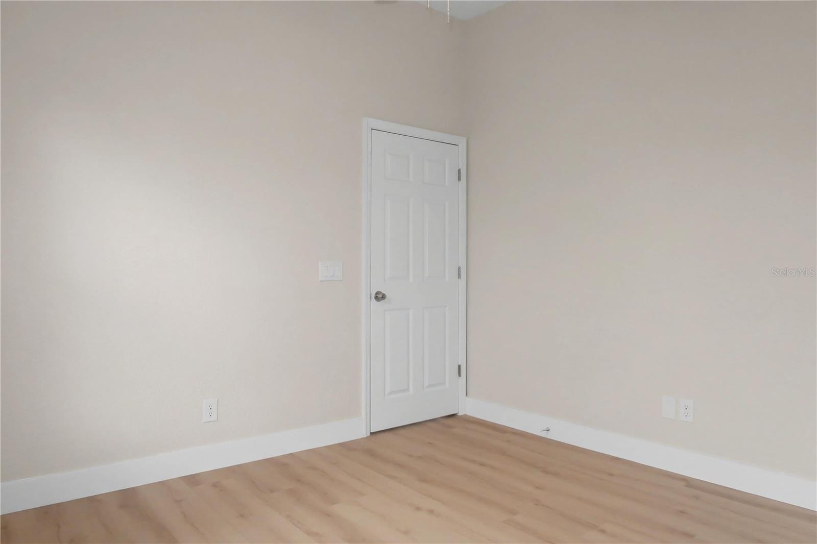 Image 28 of 32 For 2906 Sutton Oaks Court