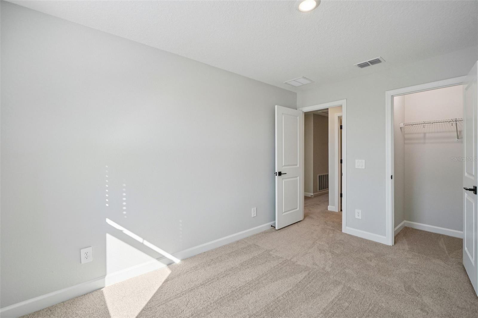 Image 20 of 34 For 7584 Deer Valley Circle