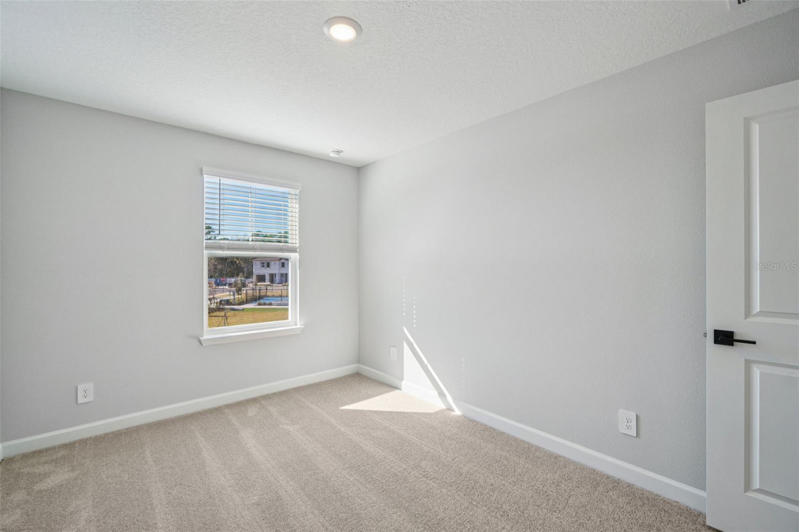 Image 21 of 34 For 7584 Deer Valley Circle