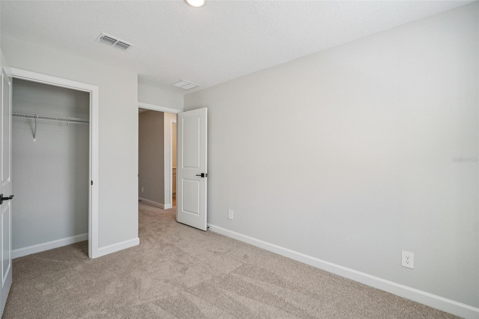 Image 23 of 34 For 7584 Deer Valley Circle