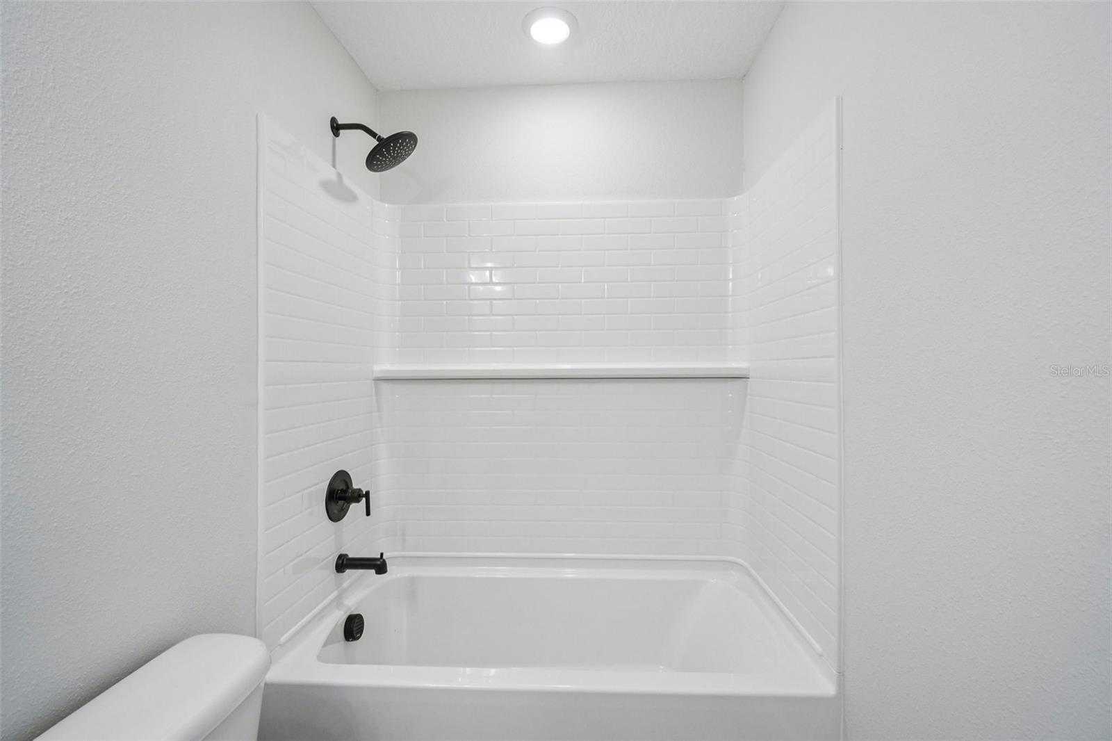 Image 25 of 34 For 7584 Deer Valley Circle