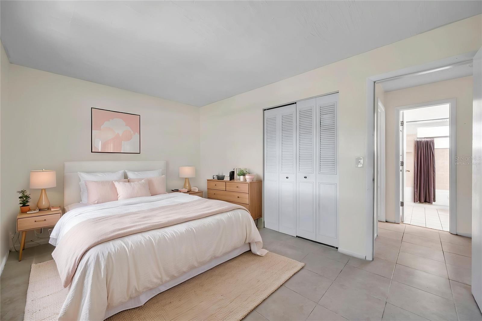 Image 20 of 26 For 914 Lake Palms Drive