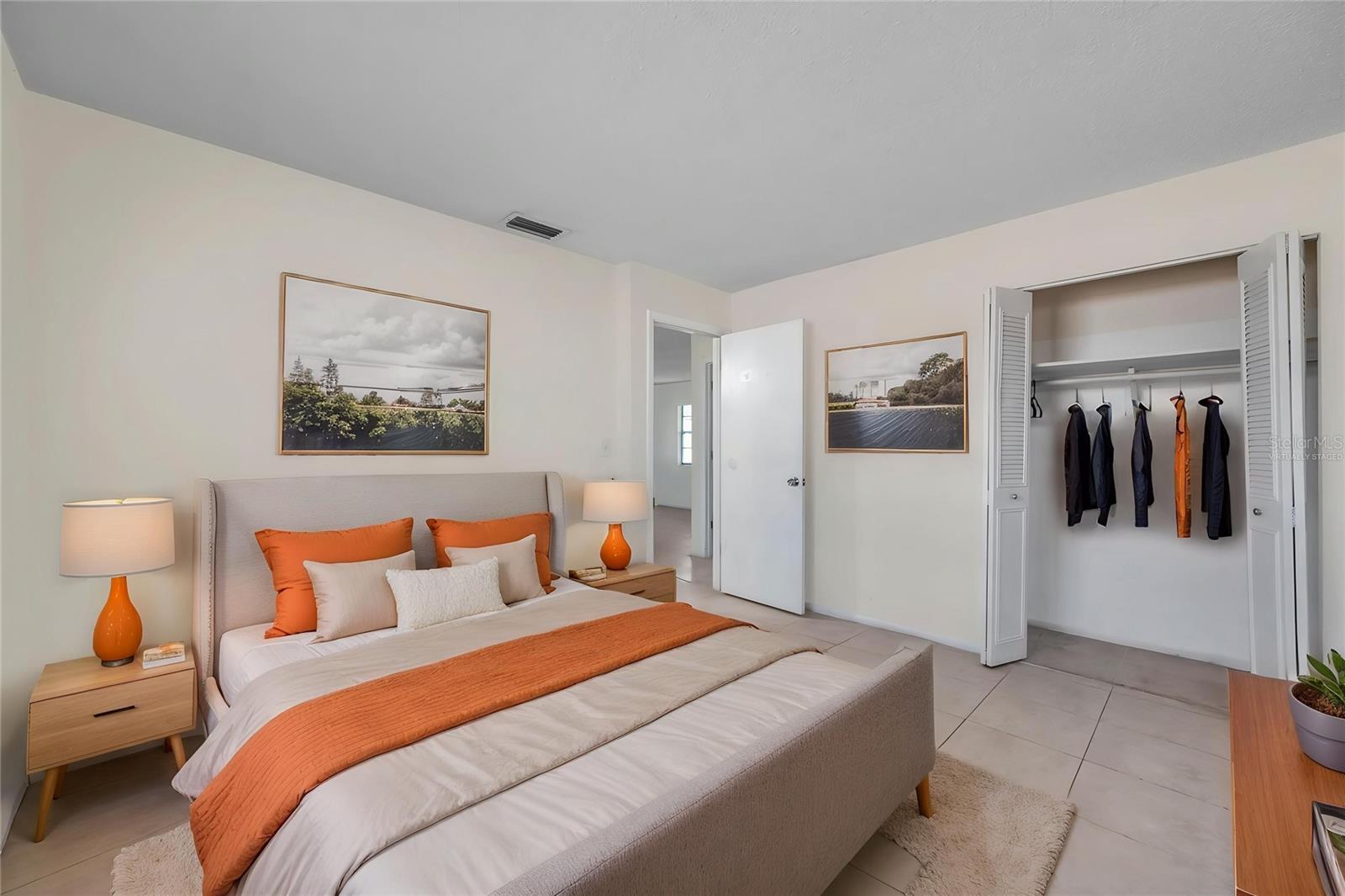 Image 24 of 26 For 914 Lake Palms Drive