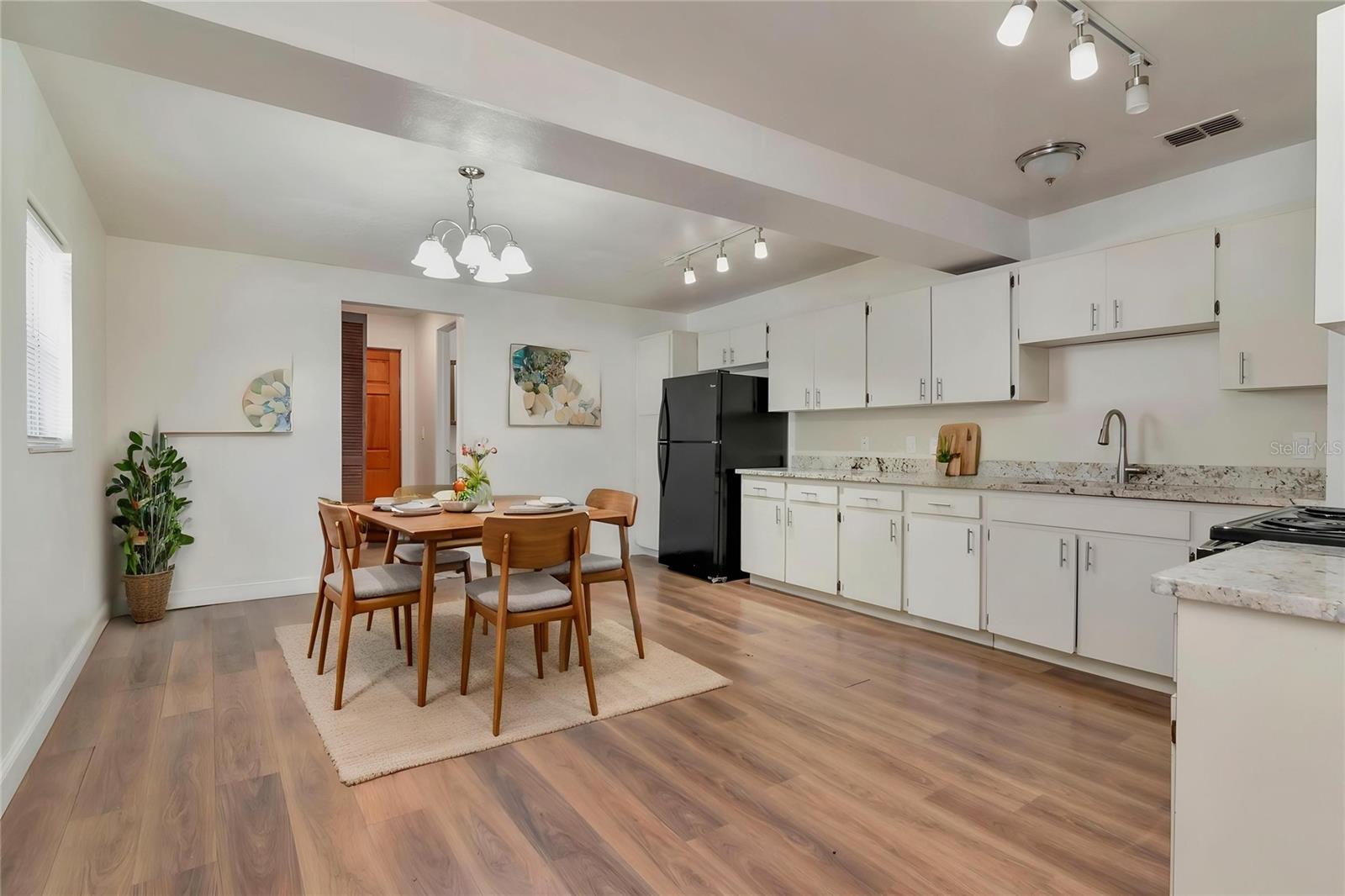 Image 3 of 15 For 3907 Pine Street