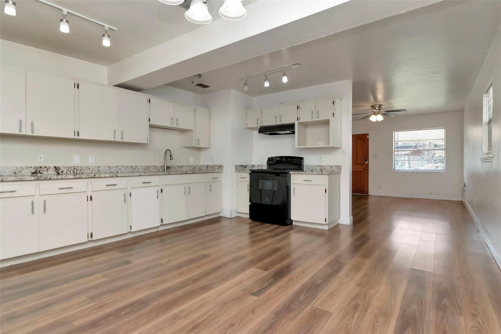 Image 4 of 15 For 3907 Pine Street